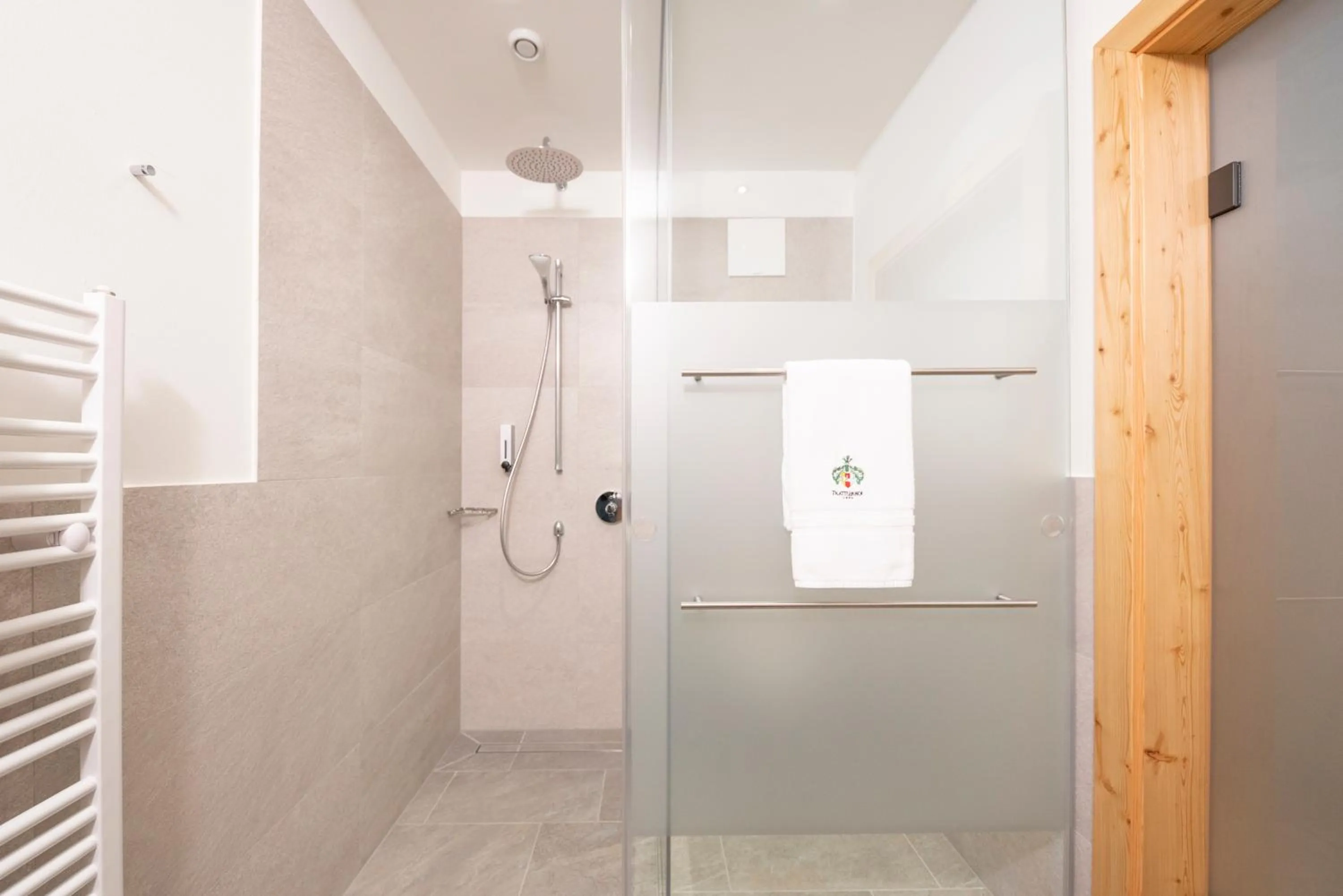 Shower in Hotel Trattlerhof
