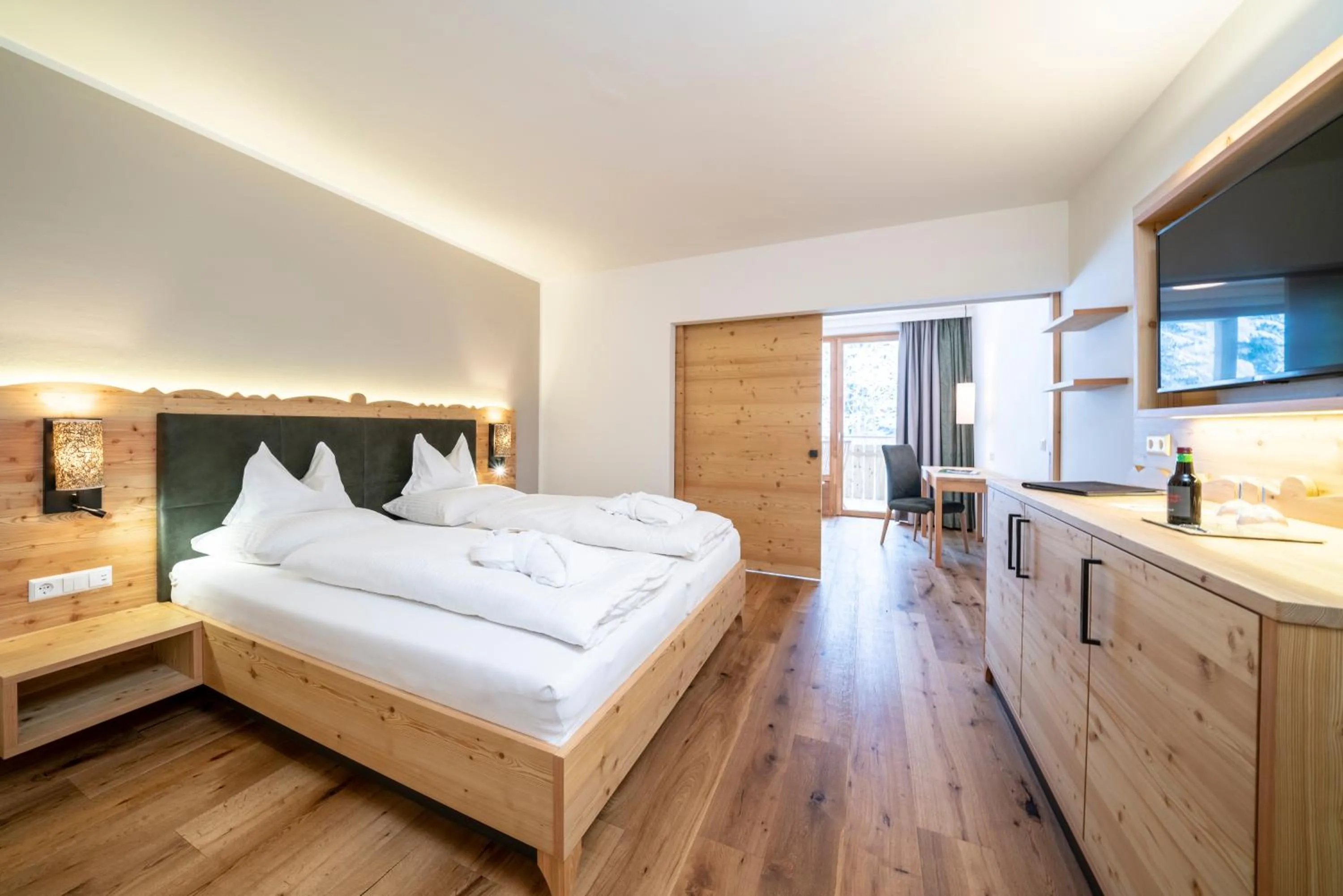 Photo of the whole room, Bed in Hotel Trattlerhof