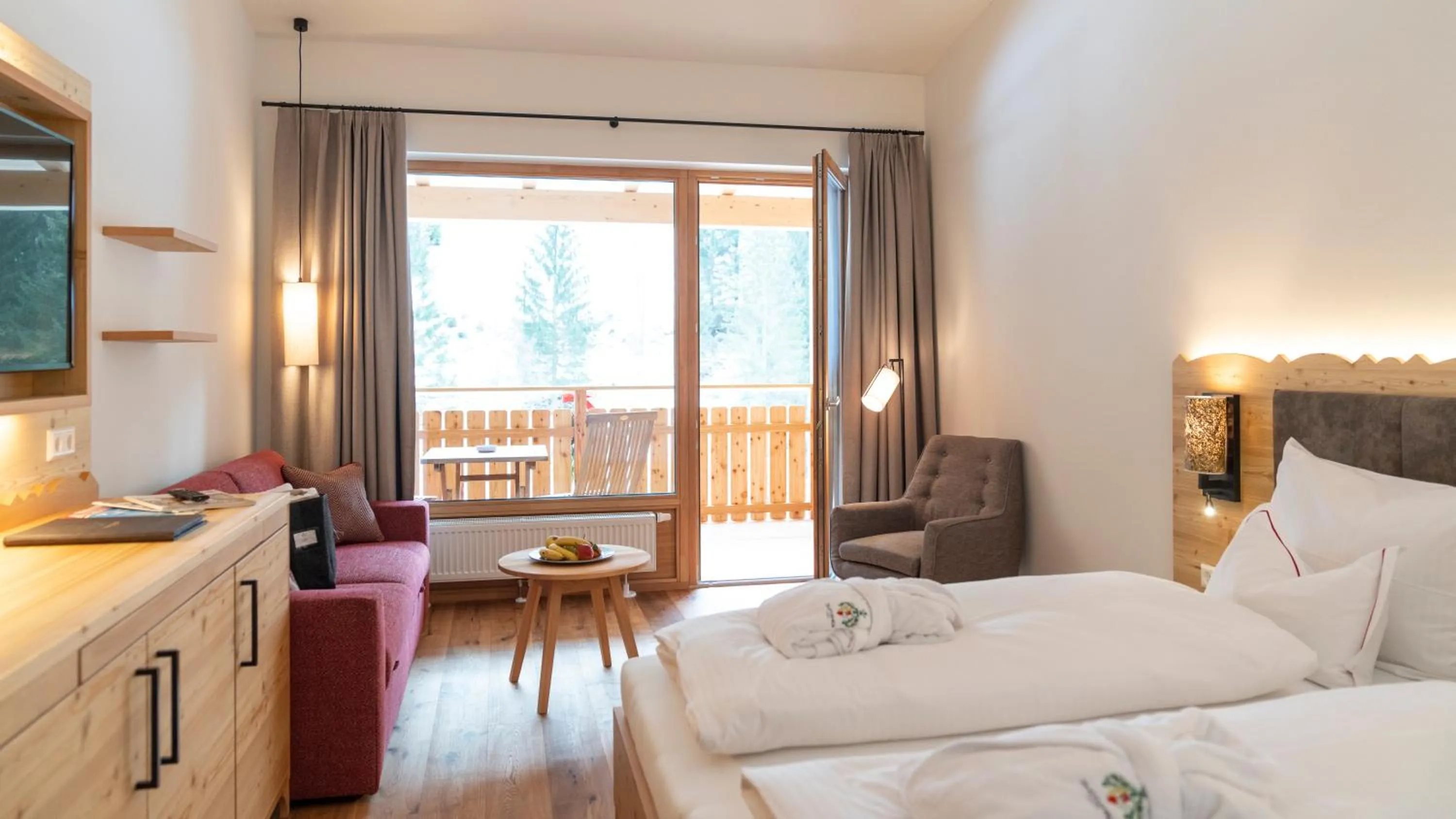 Photo of the whole room, Bed in Hotel Trattlerhof