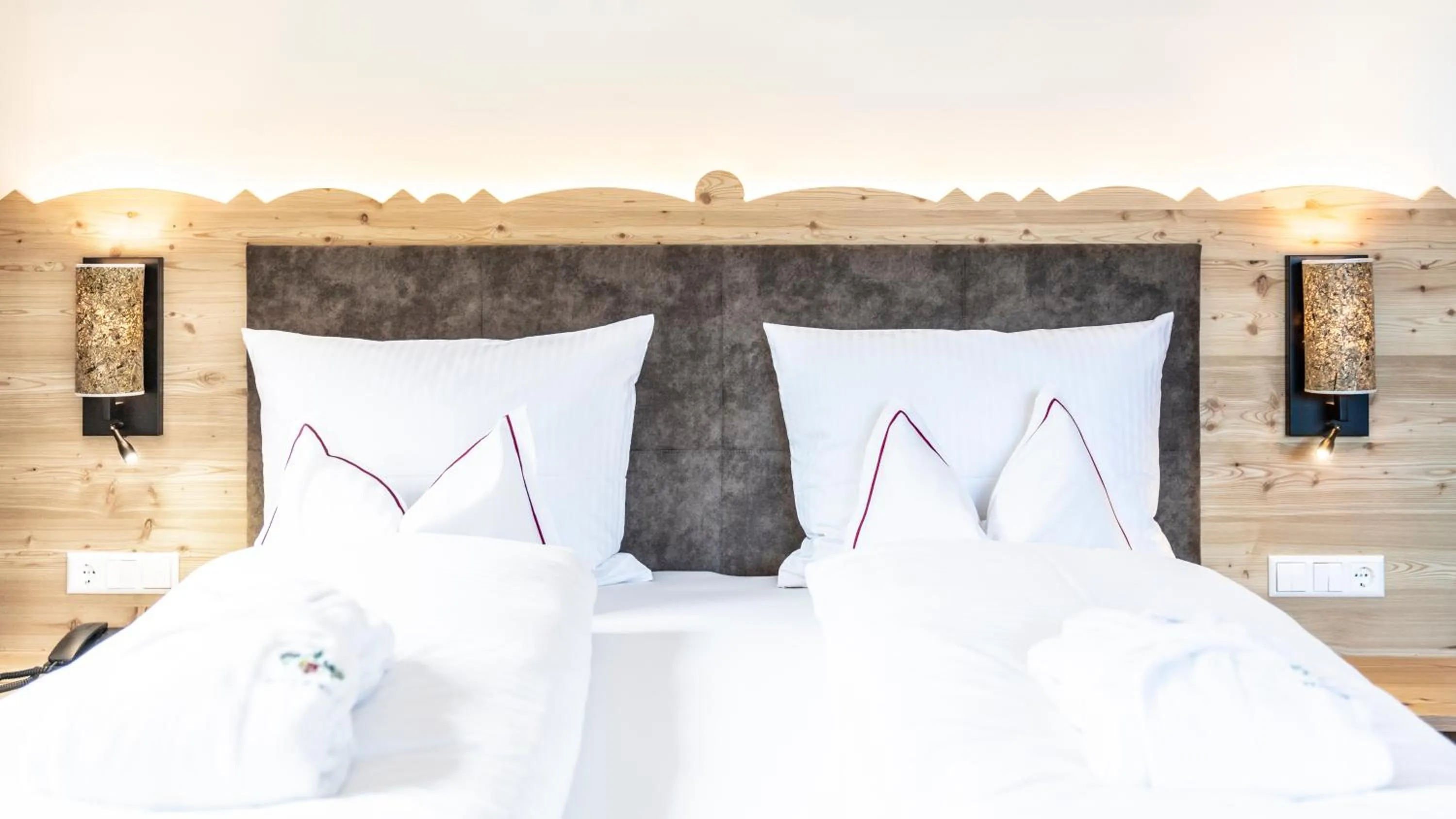 Bed in Hotel Trattlerhof