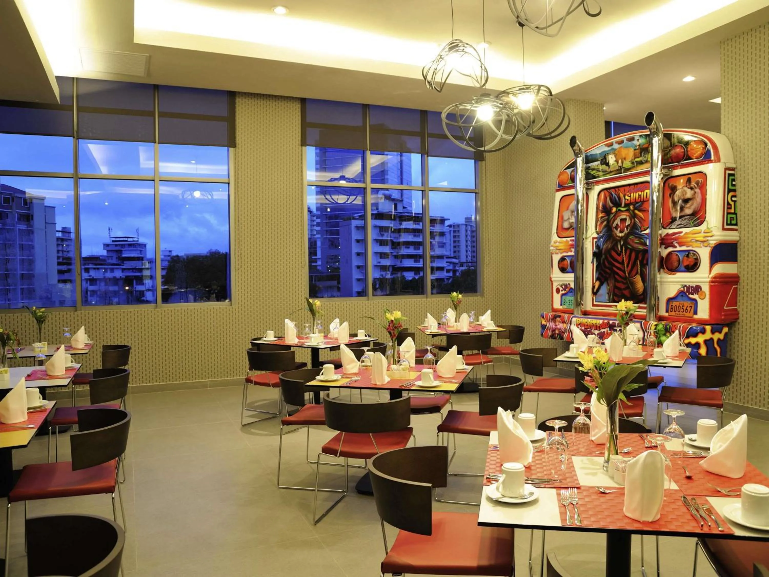 Restaurant/places to eat in Novotel Panama City
