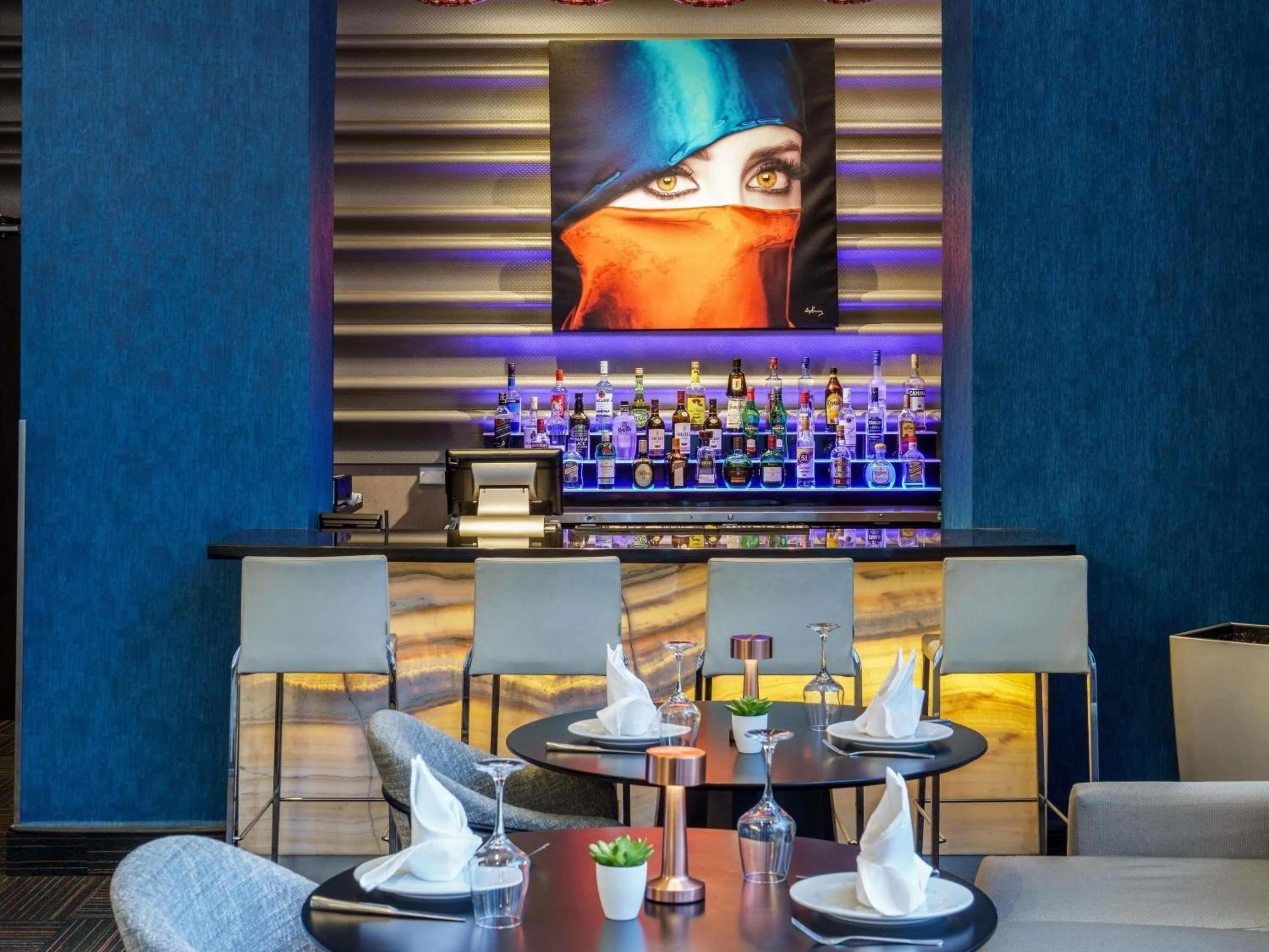 Lounge or bar in Novotel Panama City