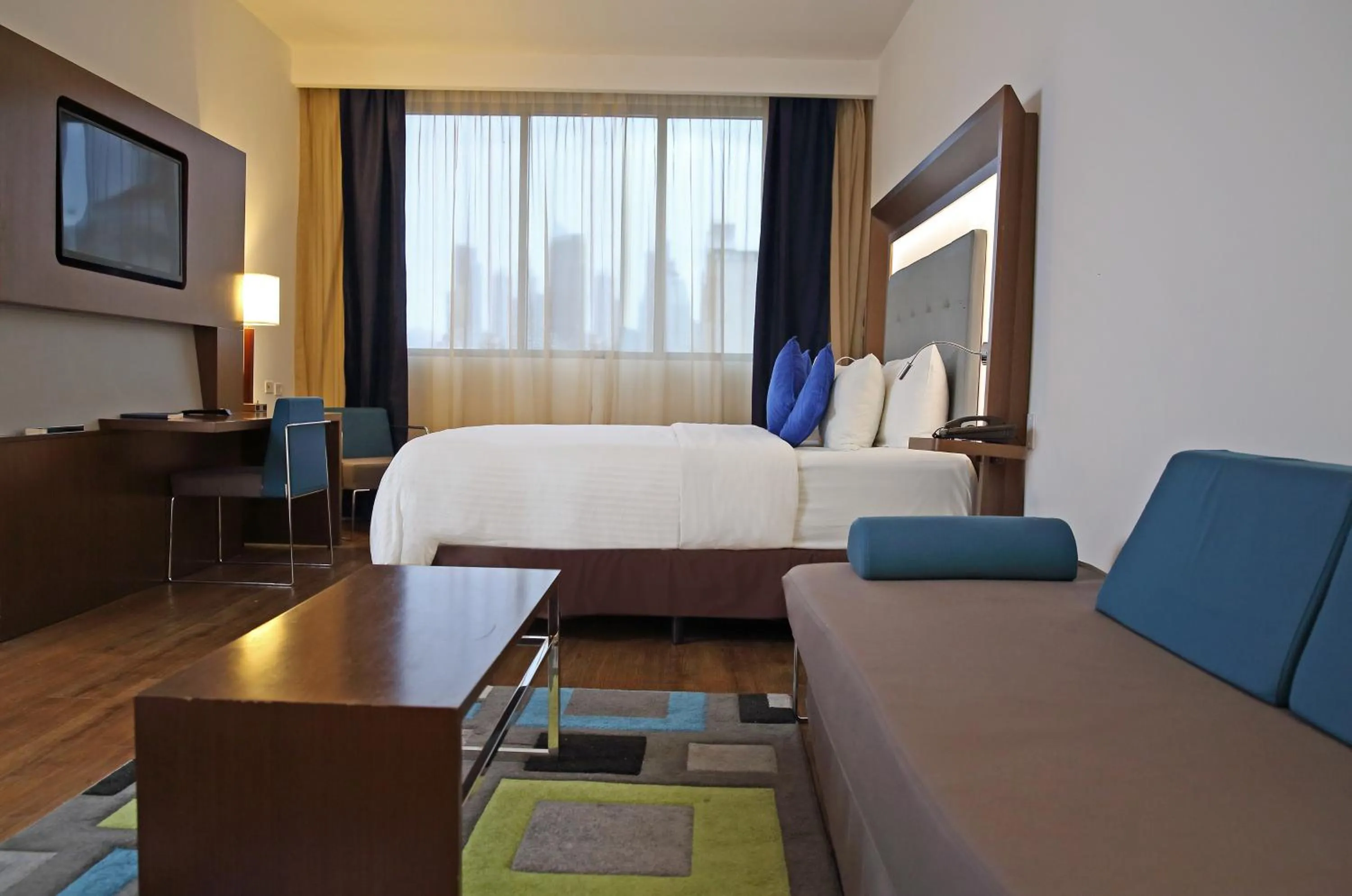 Bed in Novotel Panama City