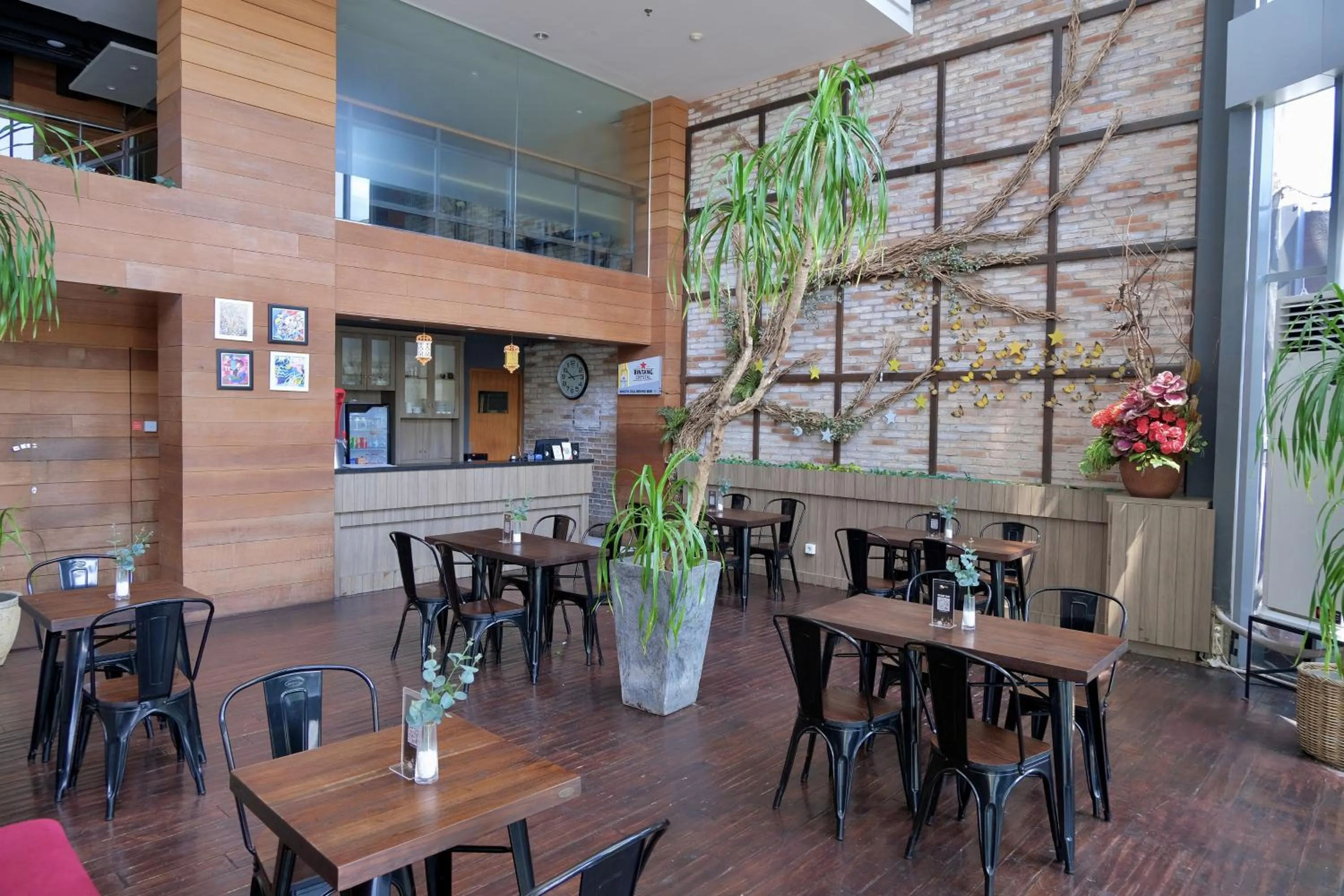 Restaurant/places to eat in @Hom Semarang Simpang Lima