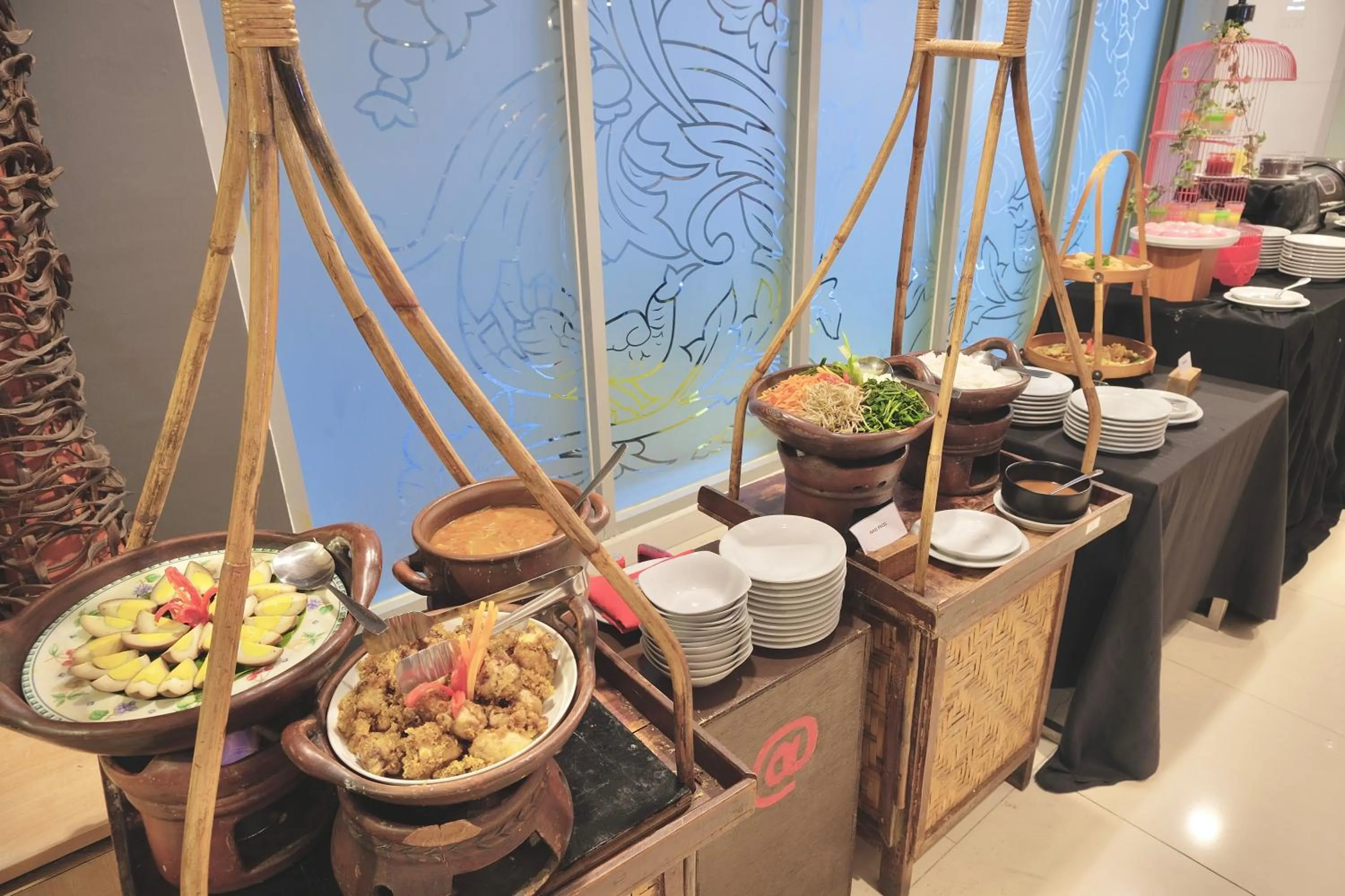 Buffet breakfast in @Hom Semarang Simpang Lima