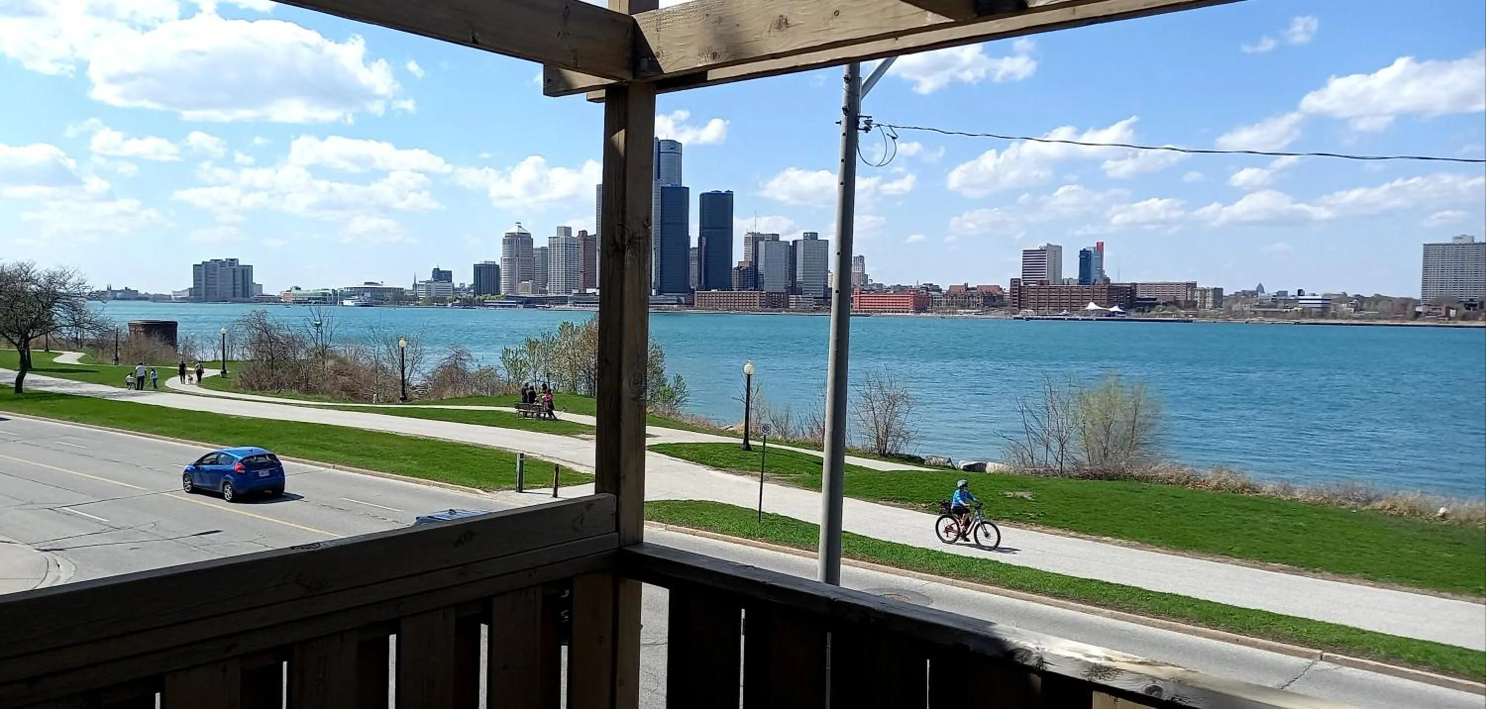 Natural landscape in Waterfront Home Windsor ,On, Ca