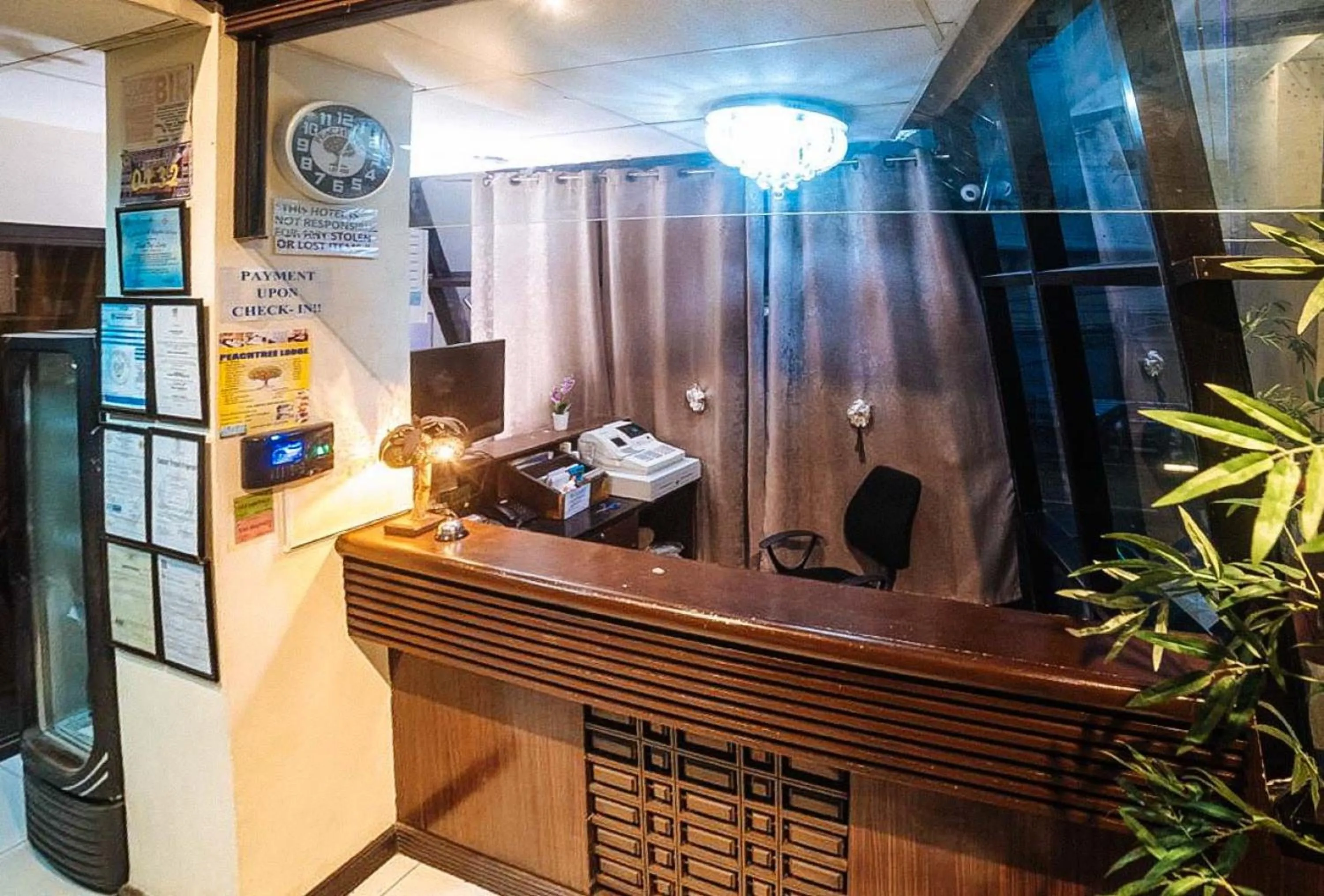 Lobby or reception in RedDoorz near Ormoc Port Terminal