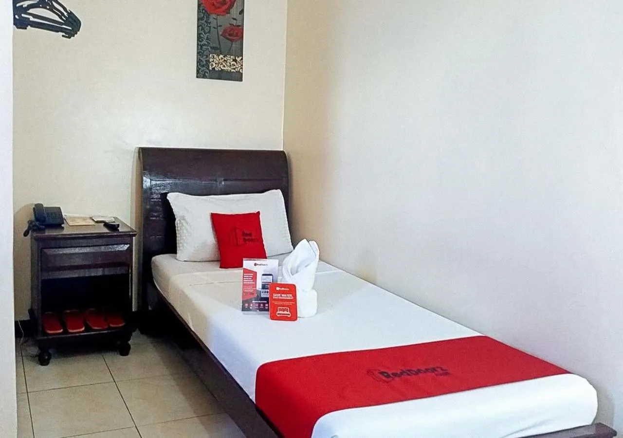 Bedroom, Bed in RedDoorz near Ormoc Port Terminal