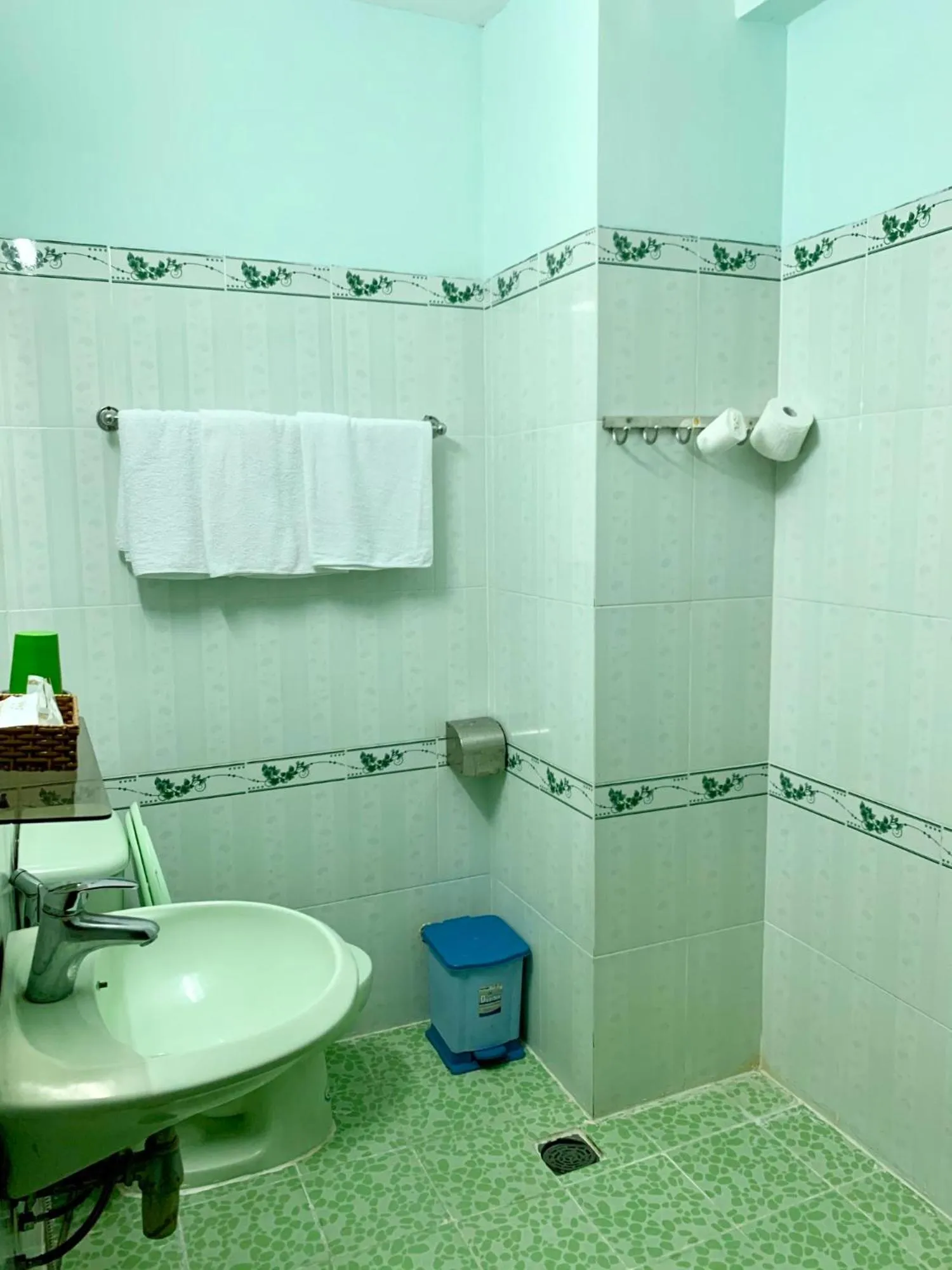 Bathroom in Thien Phuc Hotel