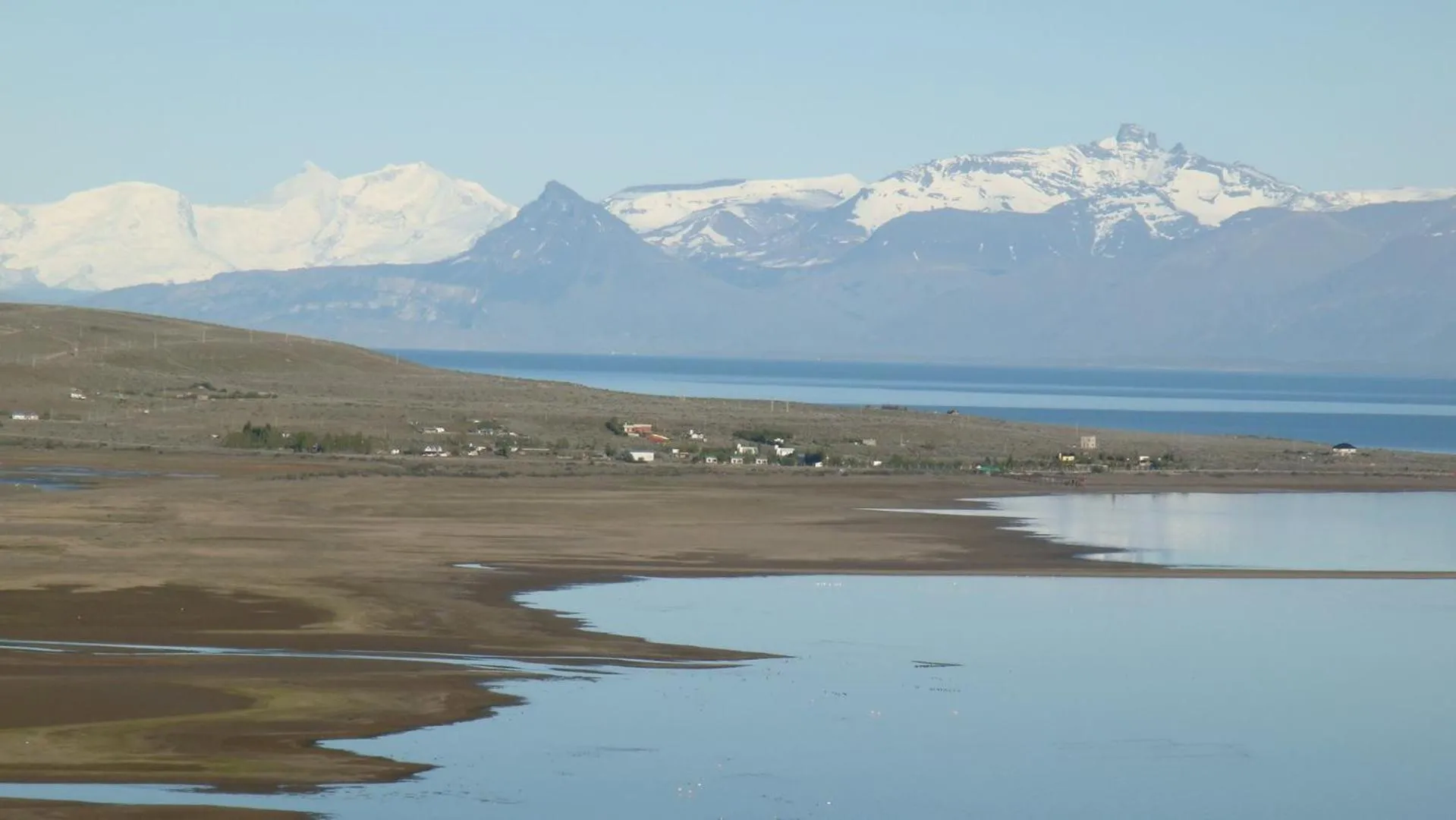 Lake view in Fuerte Calafate Hotel Panorámico