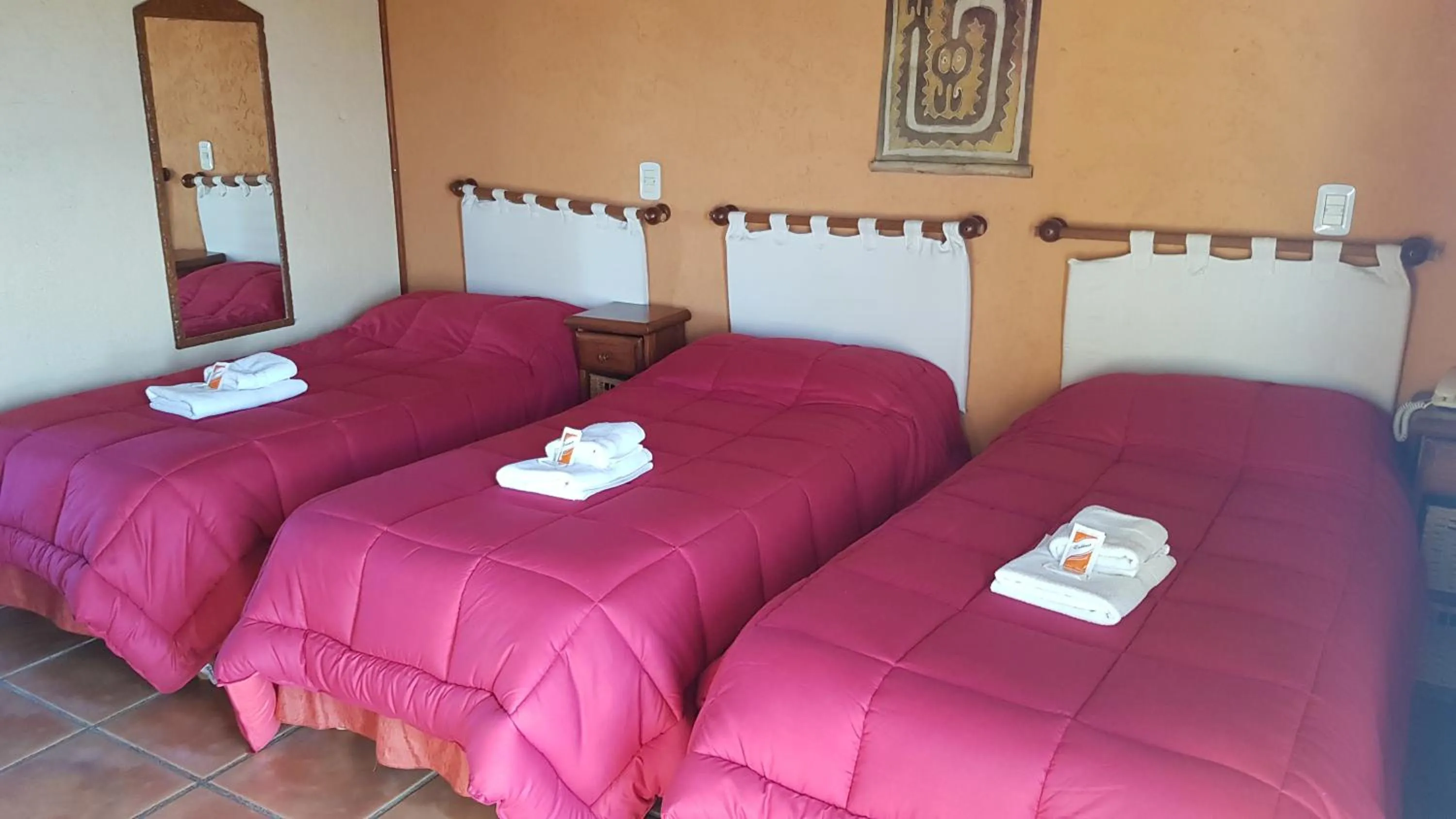 Photo of the whole room in Fuerte Calafate Hotel Panorámico