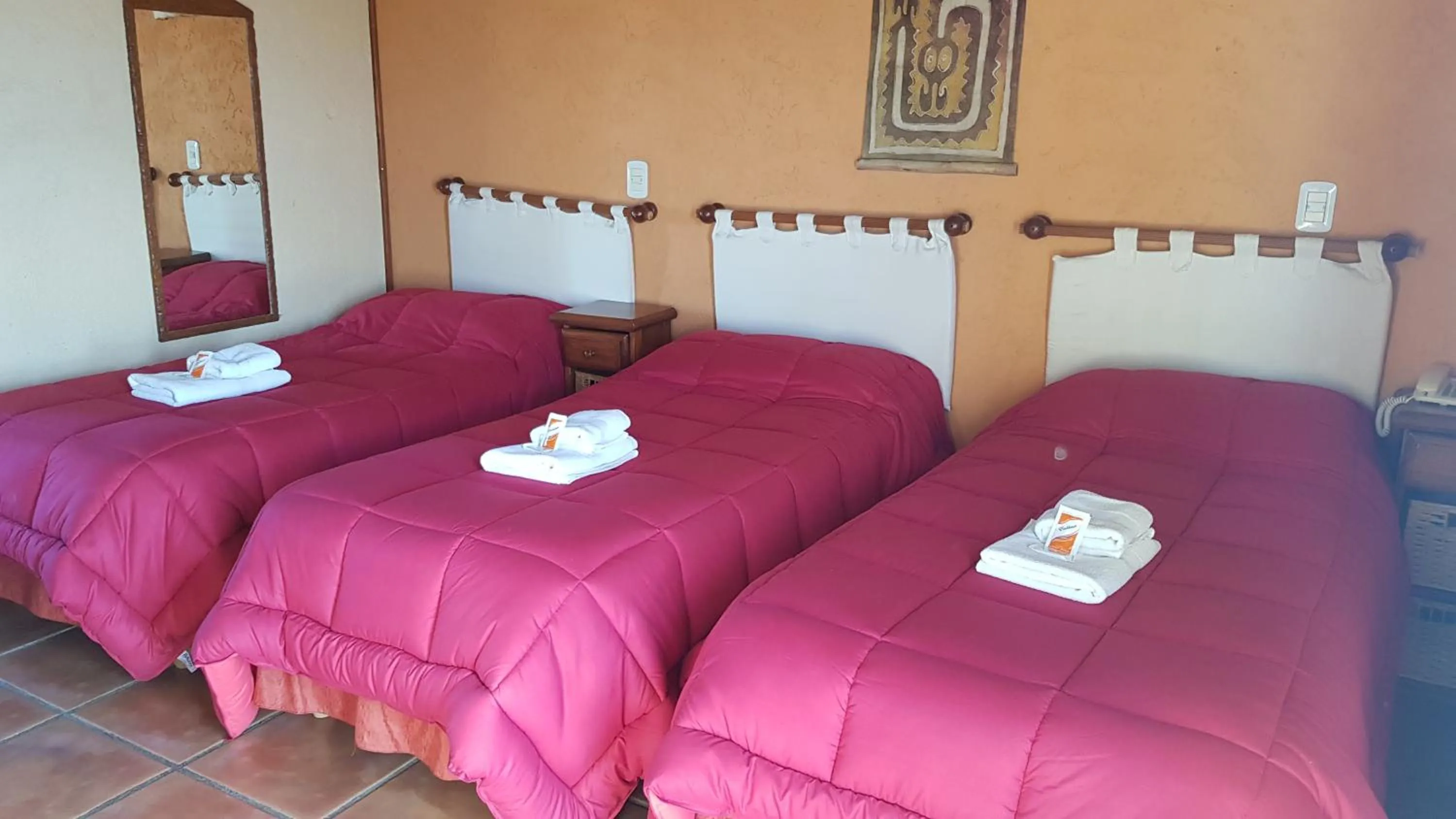 Photo of the whole room in Fuerte Calafate Hotel Panorámico