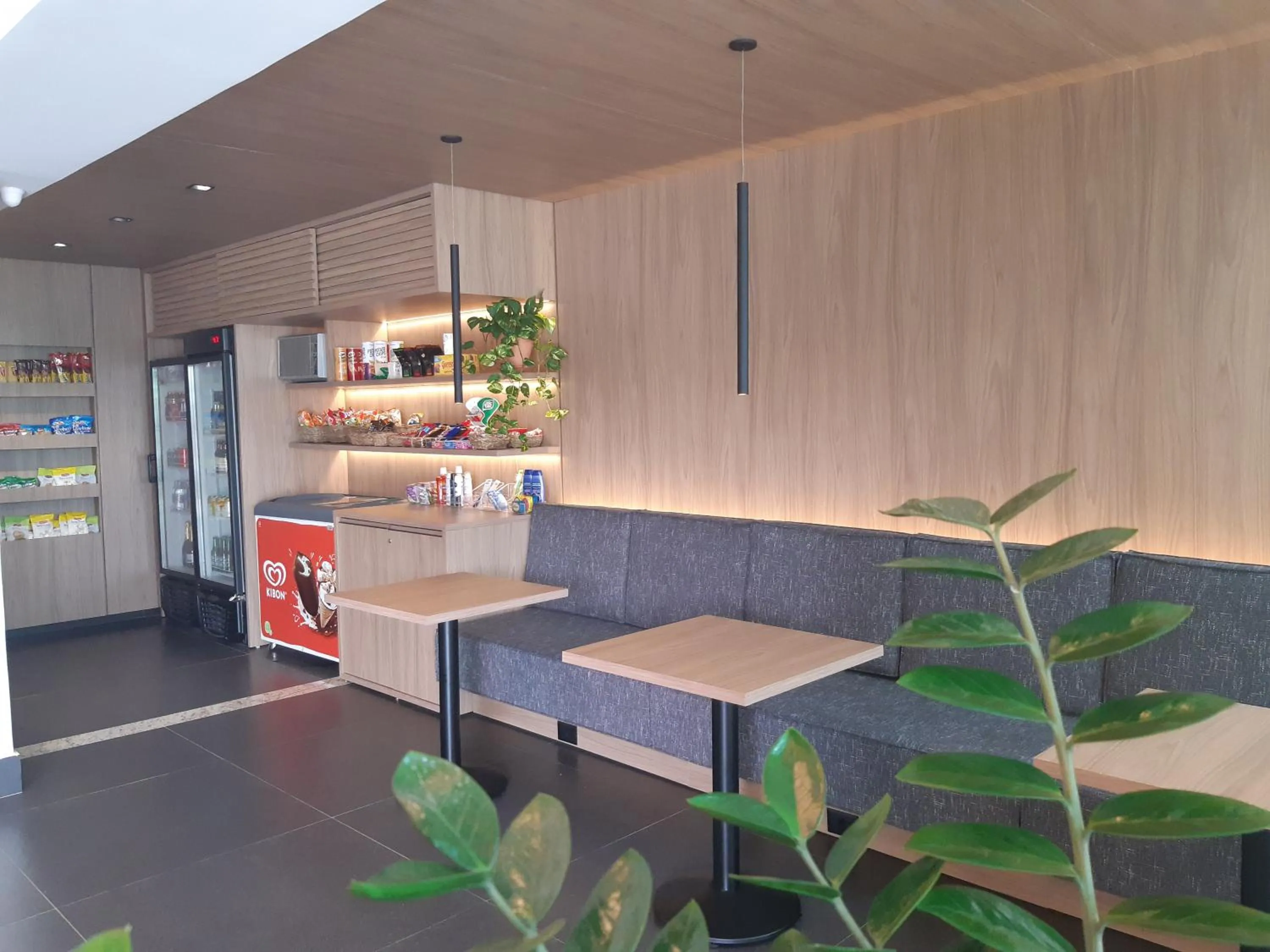 On-site shops in L´acordes Hotel