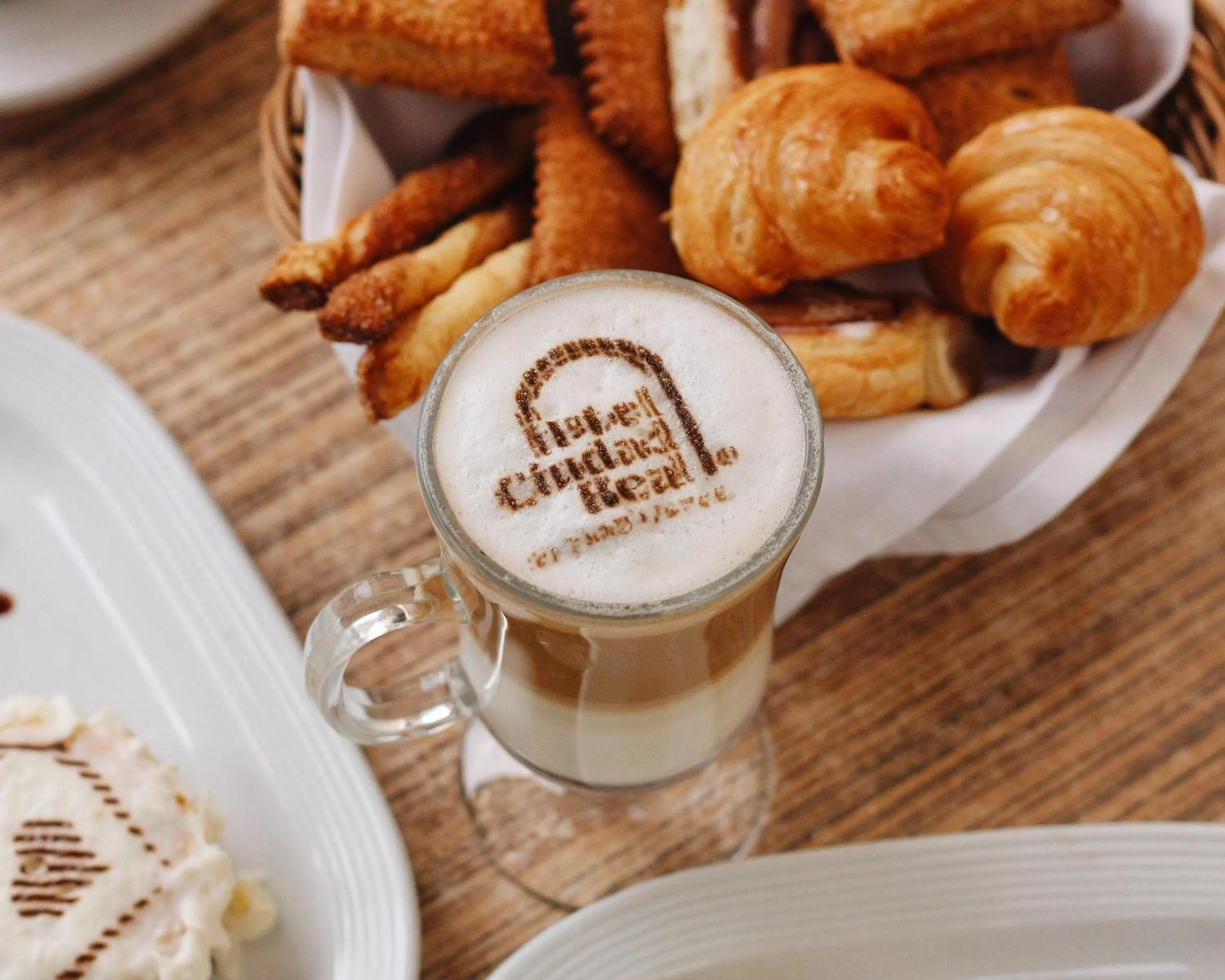 Restaurant/places to eat in Hotel Ciudad Real Centro Historico