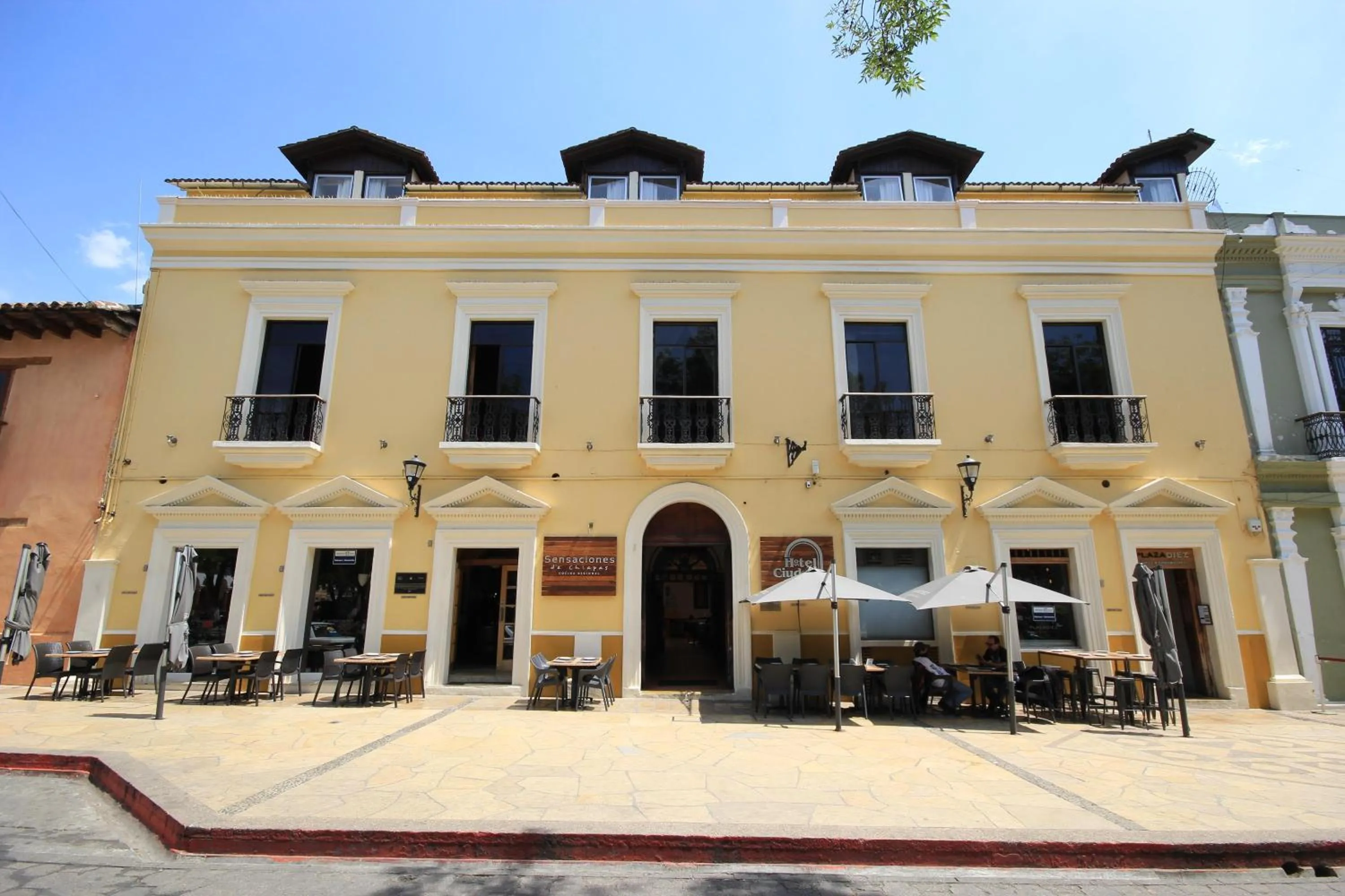 Property building in Hotel Ciudad Real Centro Historico