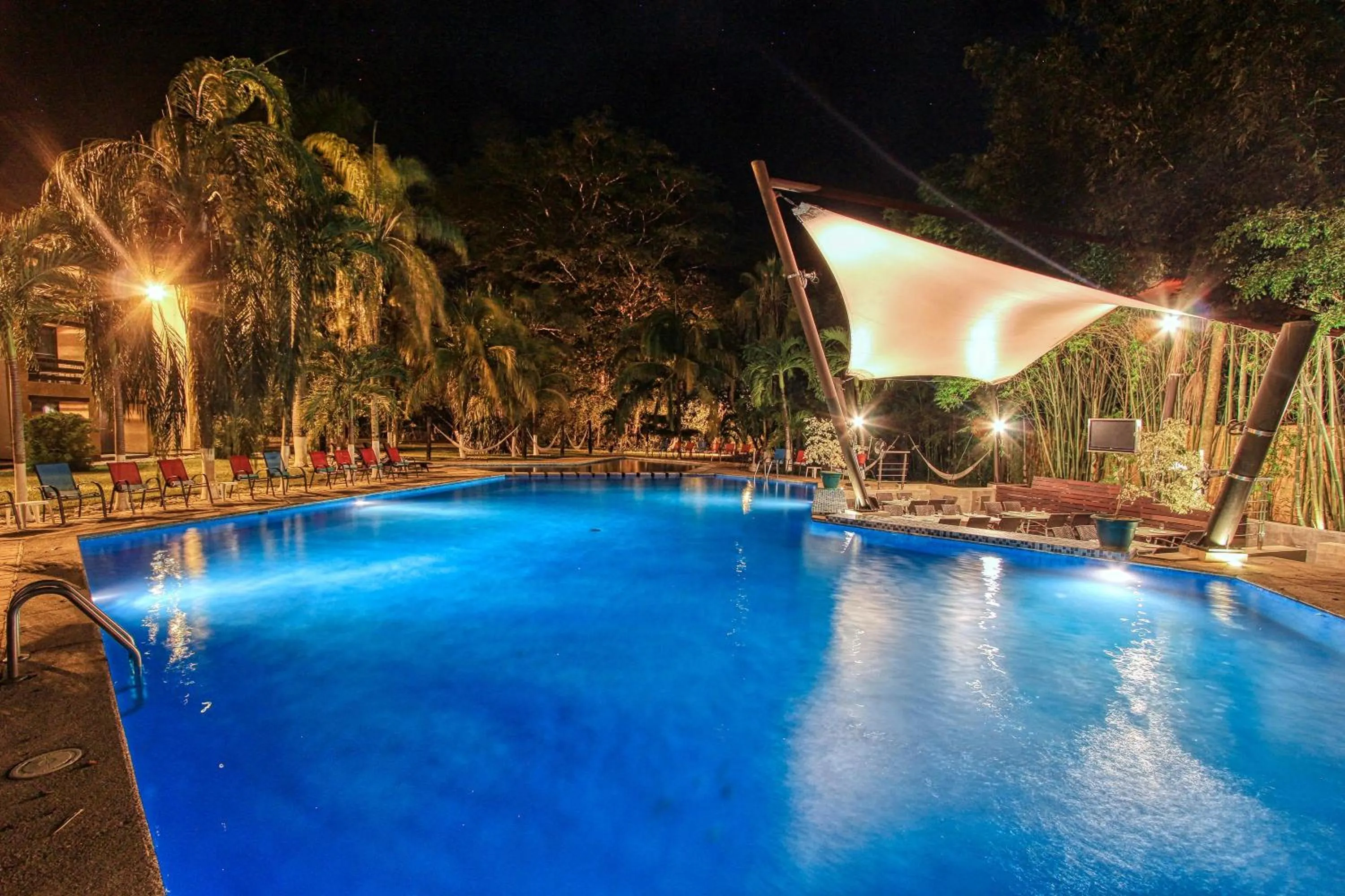 Swimming pool in Hotel Ciudad Real Palenque