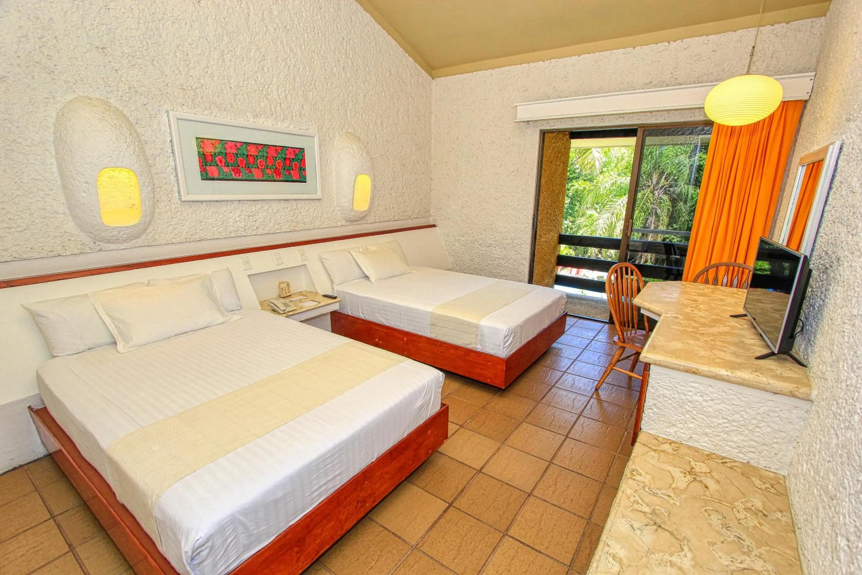 Photo of the whole room, Bed in Hotel Ciudad Real Palenque