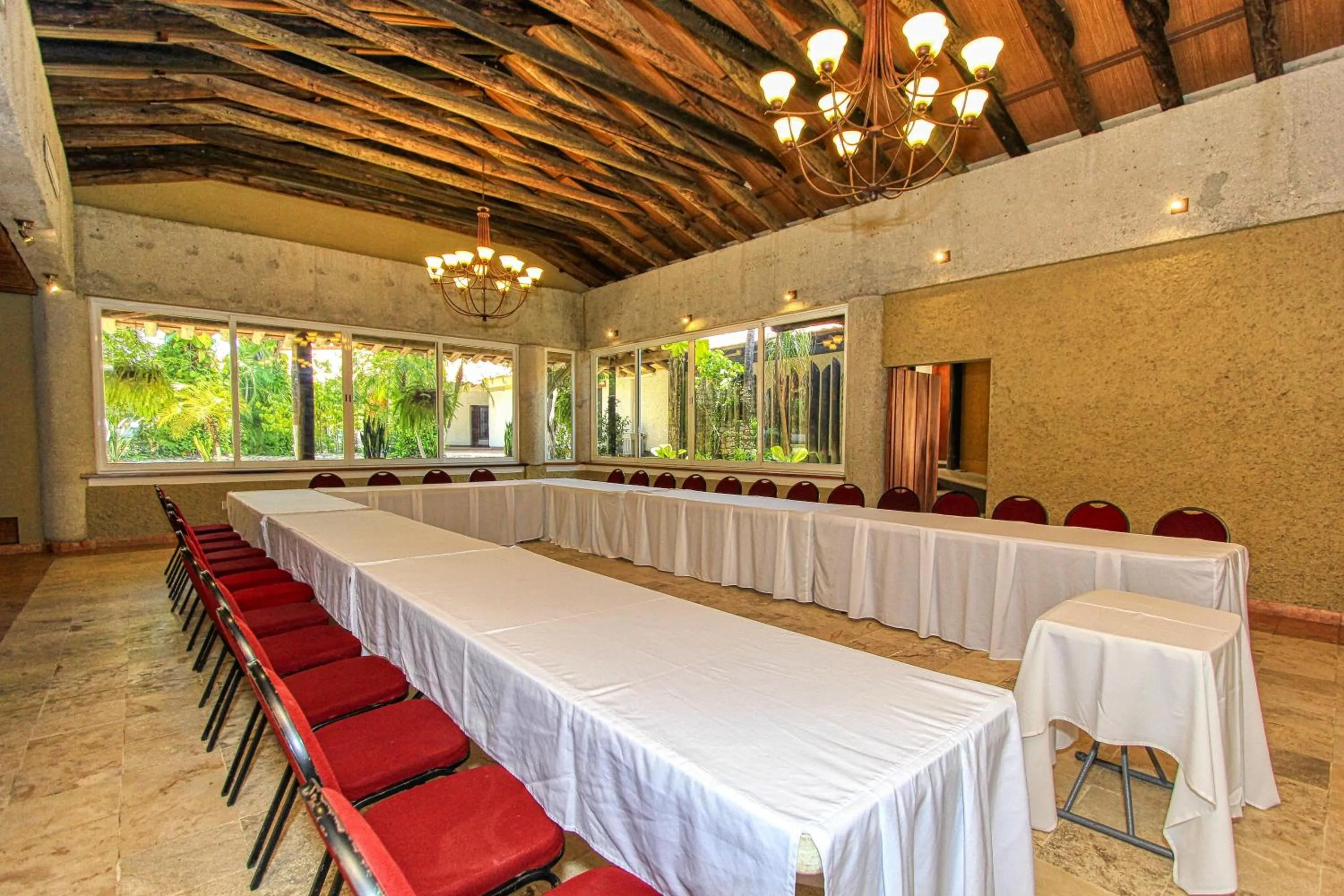Meeting/conference room in Hotel Ciudad Real Palenque