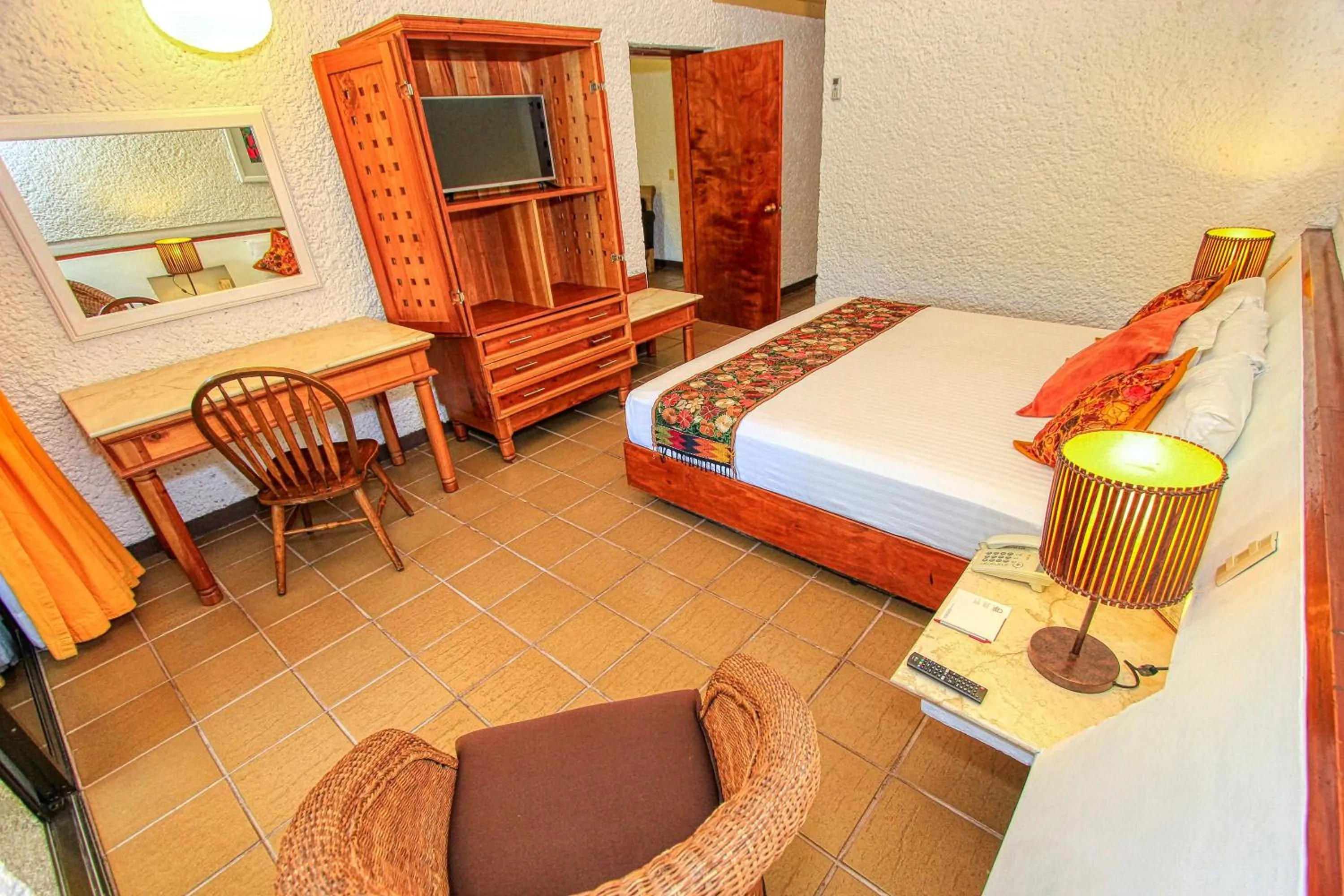 Photo of the whole room, Bed in Hotel Ciudad Real Palenque