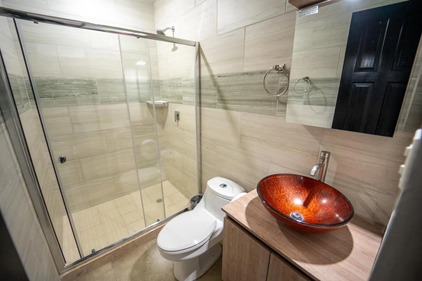 Bathroom in Hotel Coronado Inn