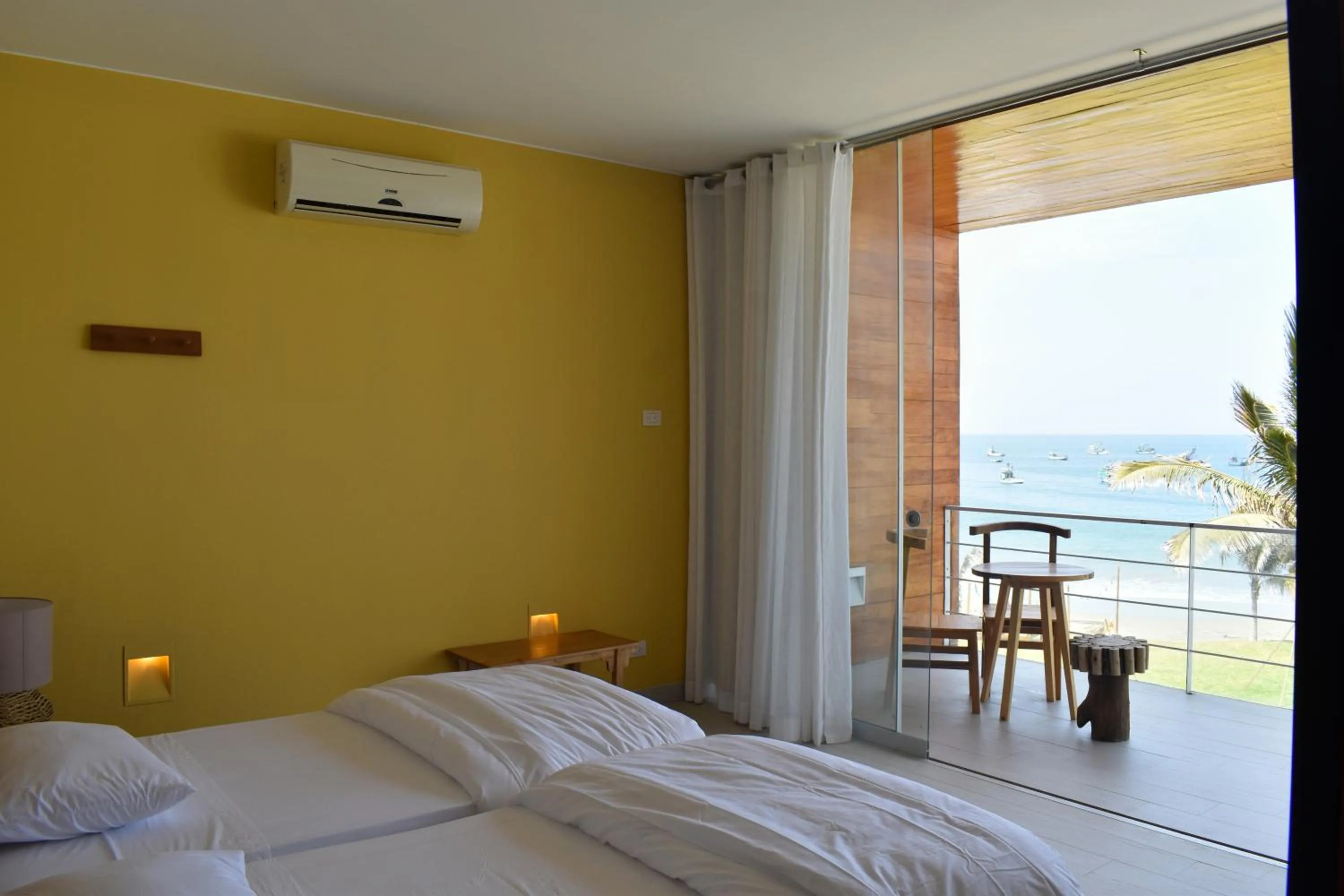 Natural landscape, Bed in Selina Mancora