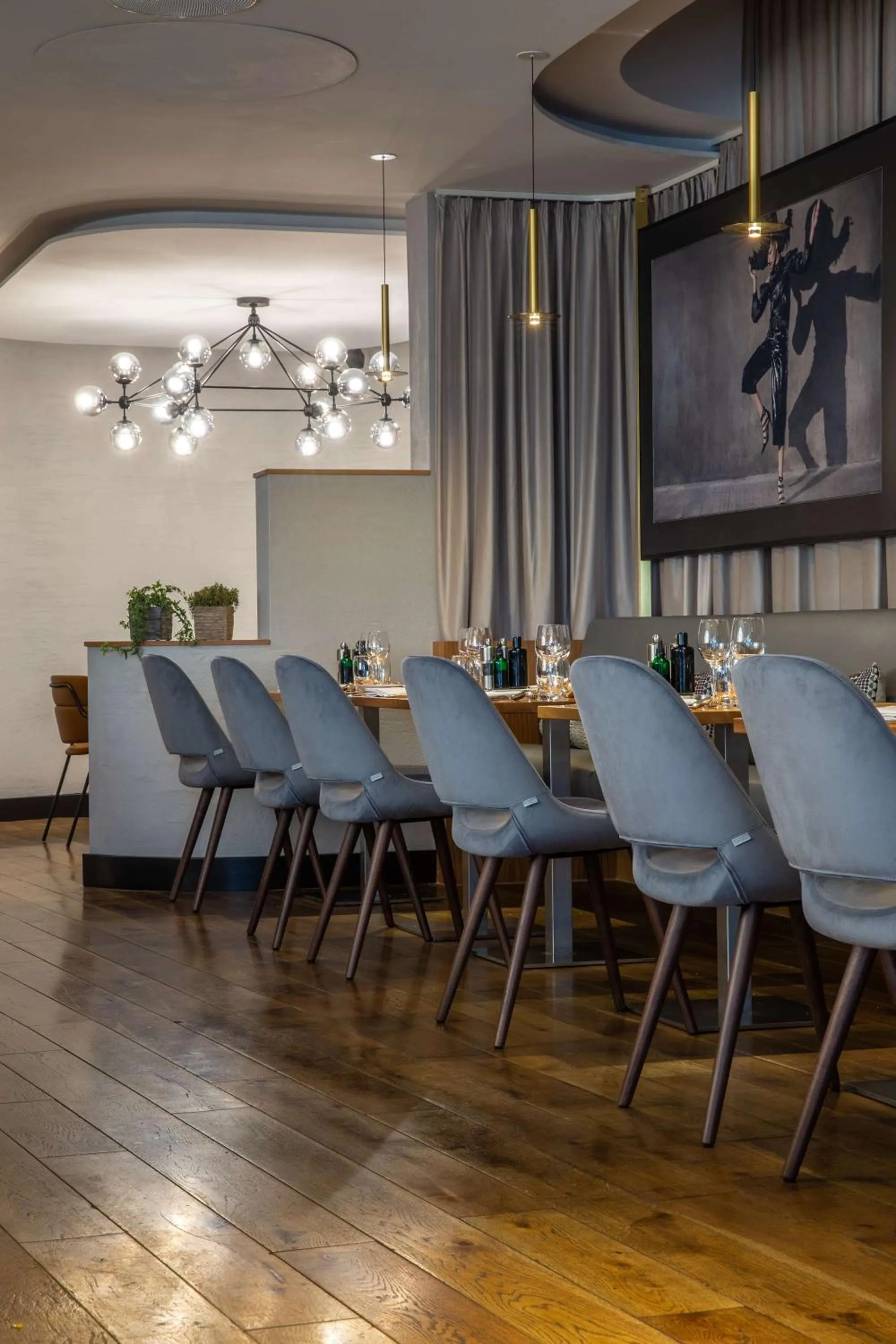 Restaurant/places to eat in Radisson Blu, Basel