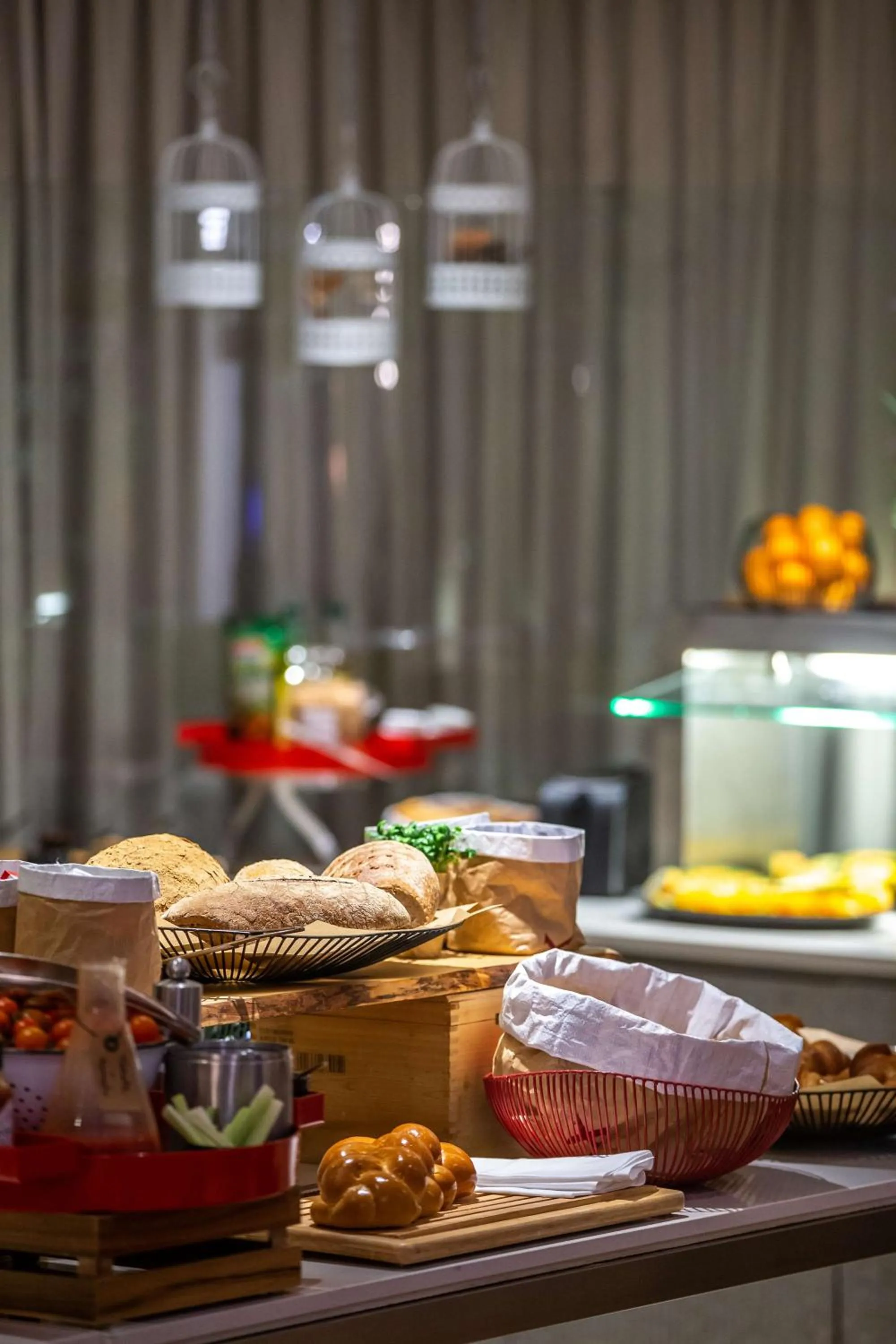 Restaurant/places to eat in Radisson Blu, Basel