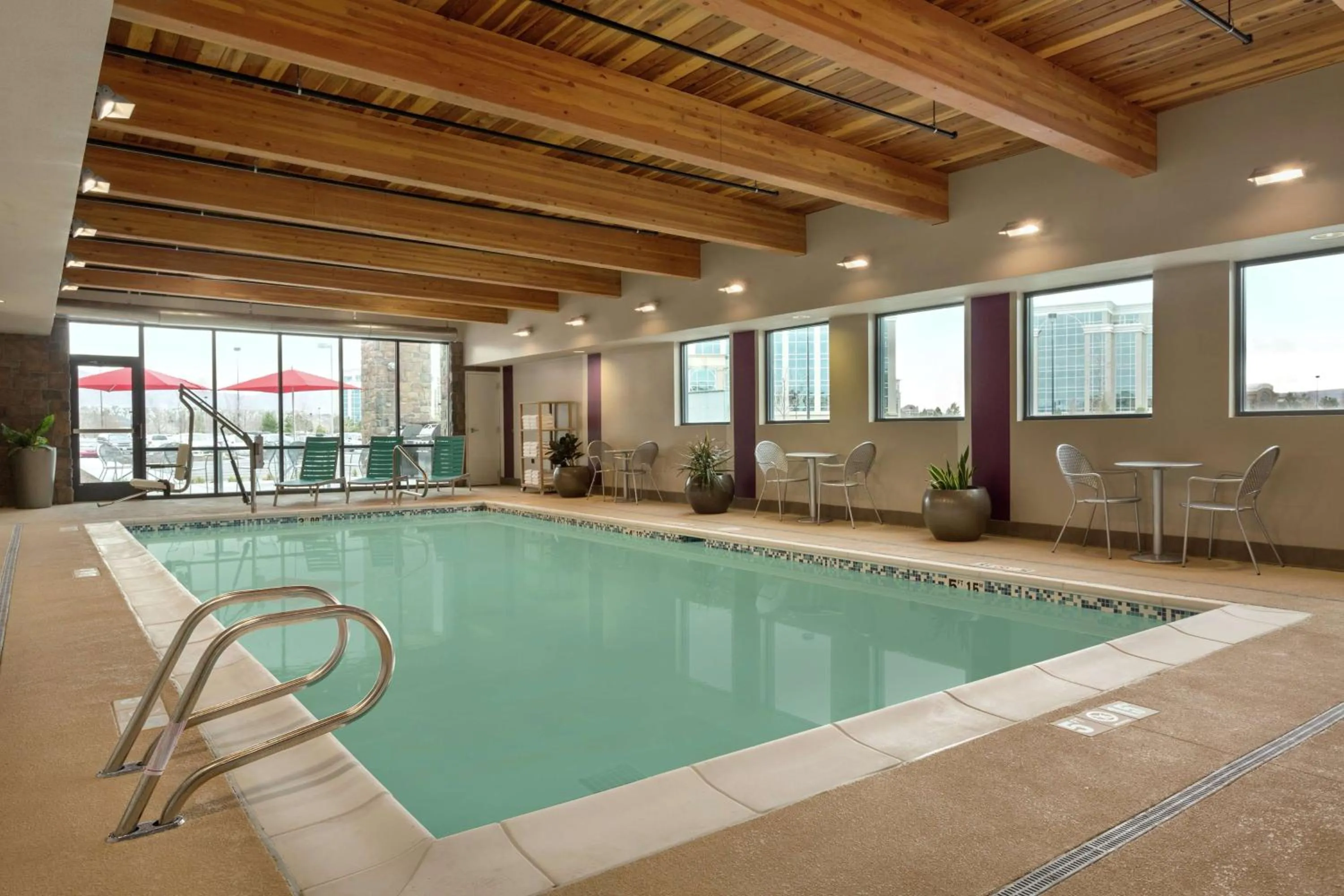 Swimming pool in Home2 Suites by Hilton Salt Lake City / South Jordan
