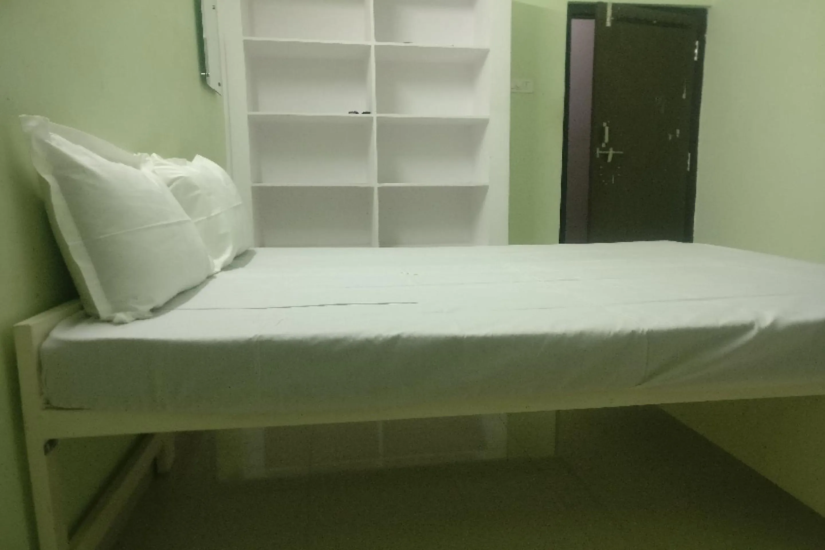 Bedroom, Bed in Hotel O REDDY'S GRAND LUXURY ROOMS