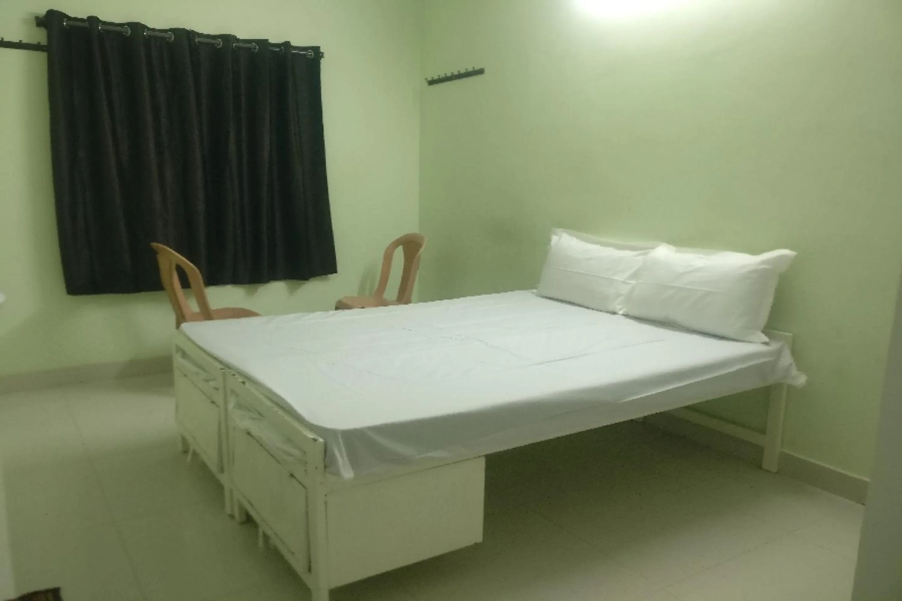 Bedroom, Bed in Hotel O REDDY'S GRAND LUXURY ROOMS