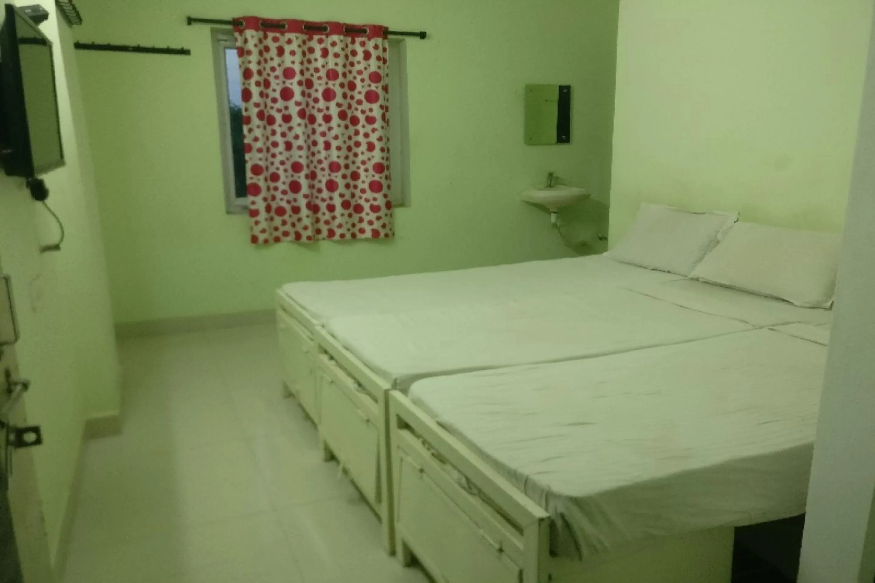 Bedroom, Bed in Hotel O REDDY'S GRAND LUXURY ROOMS