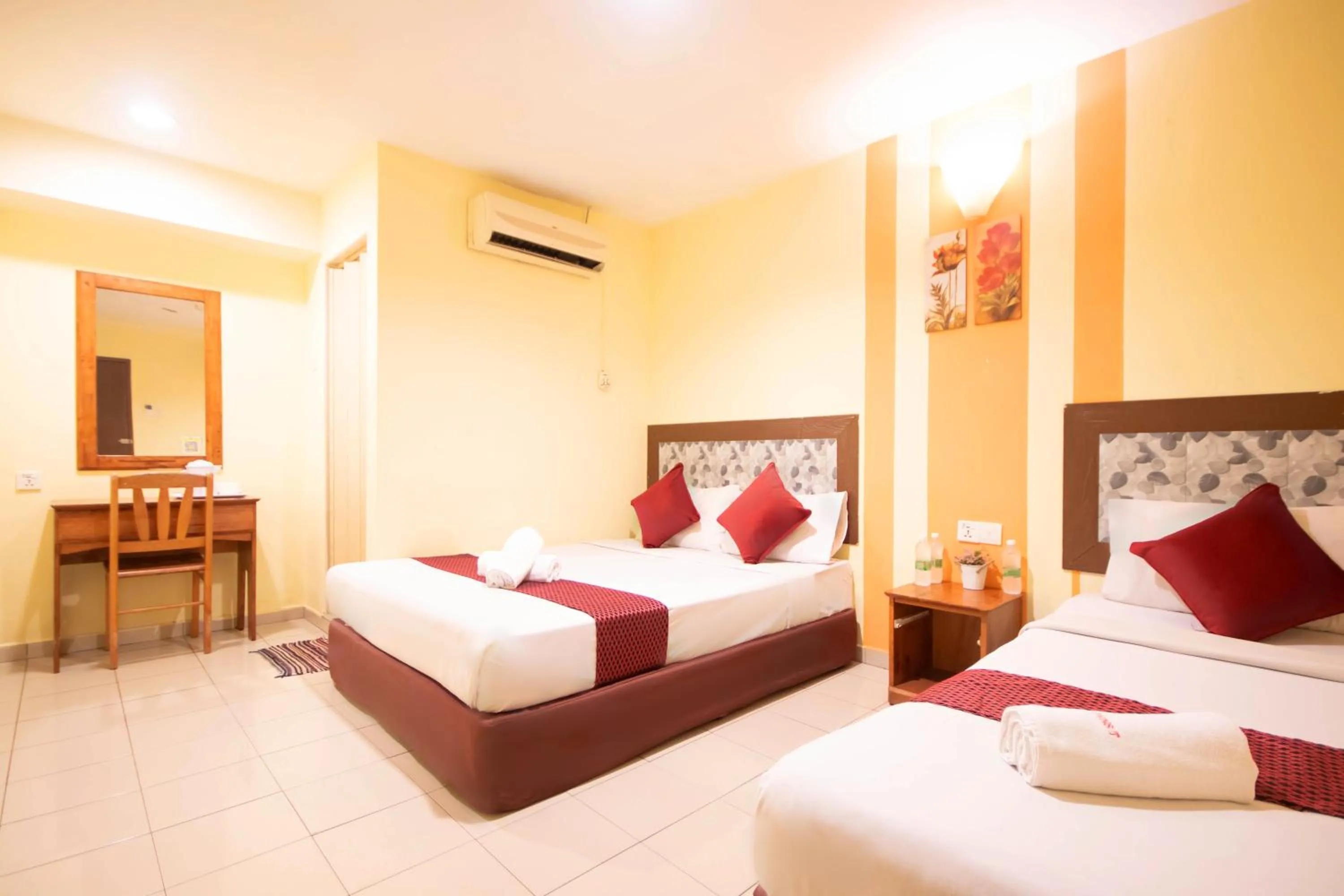 Bedroom, Bed in Sun Inns Tambun