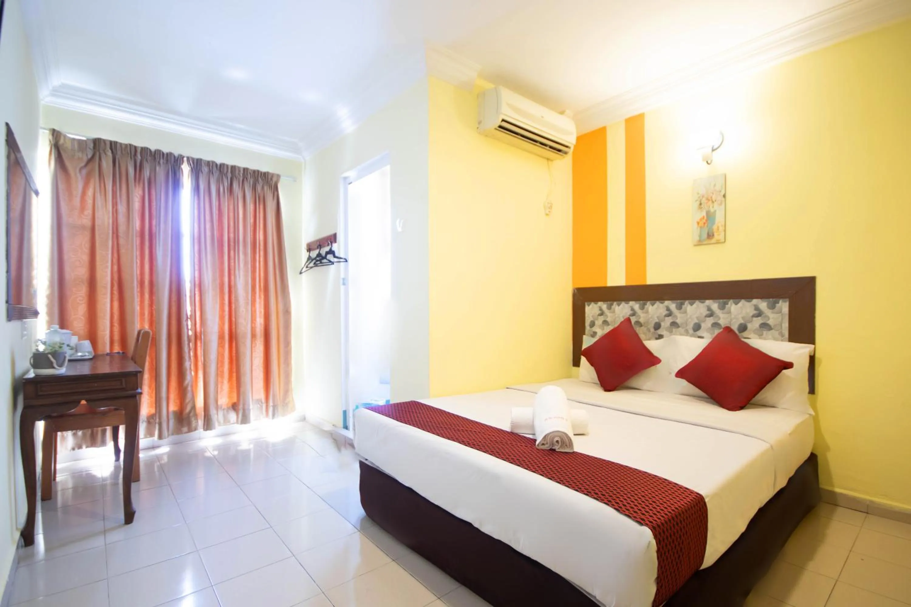Bedroom, Bed in Sun Inns Tambun