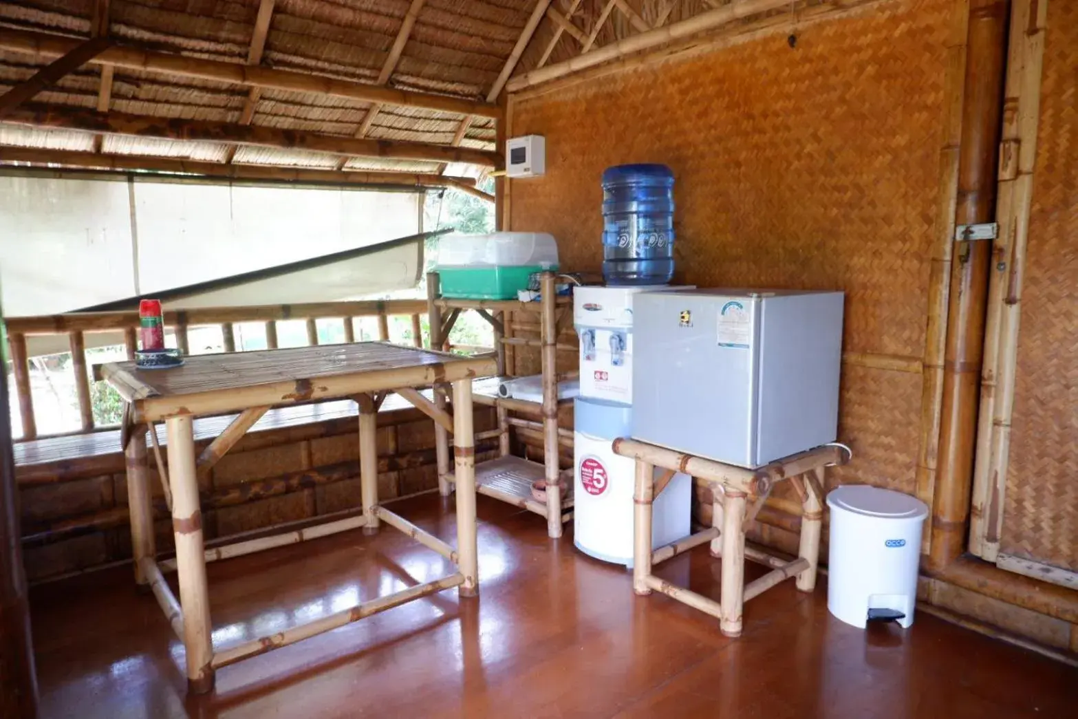 Bamboo Twin Cabin with Private Bathroom in Kingsacre Bamboo Twin Cabin with Private Bathroom in Kingsacre