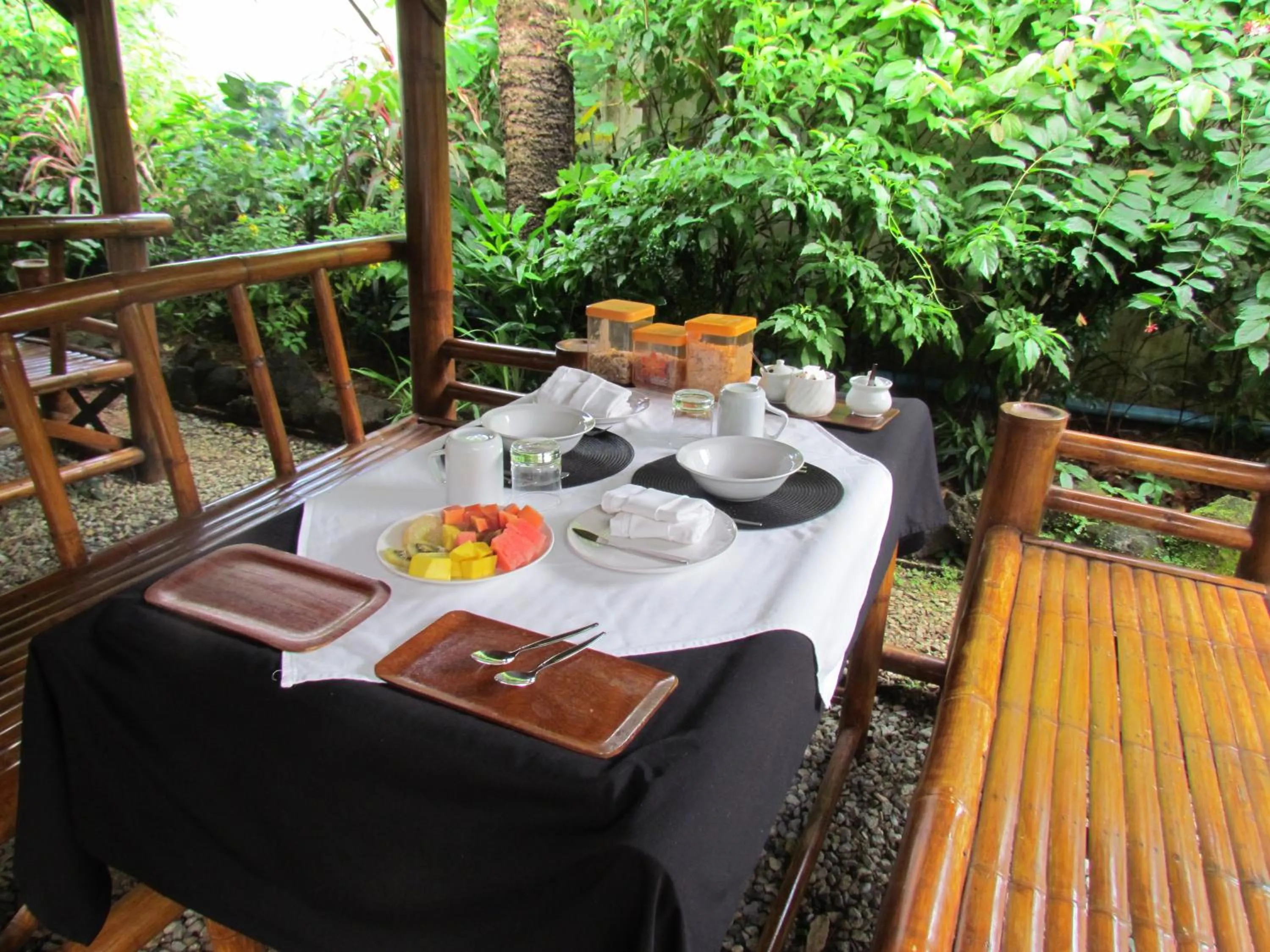 Continental breakfast in Kingsacre