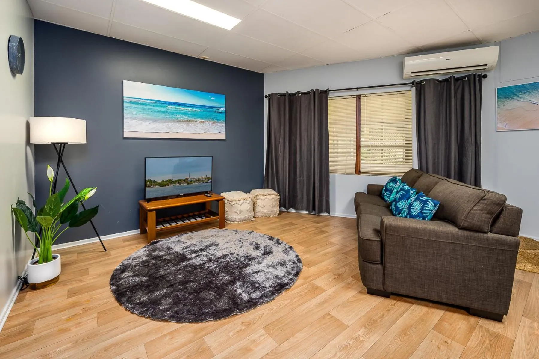 TV and multimedia in Tropical Lodge