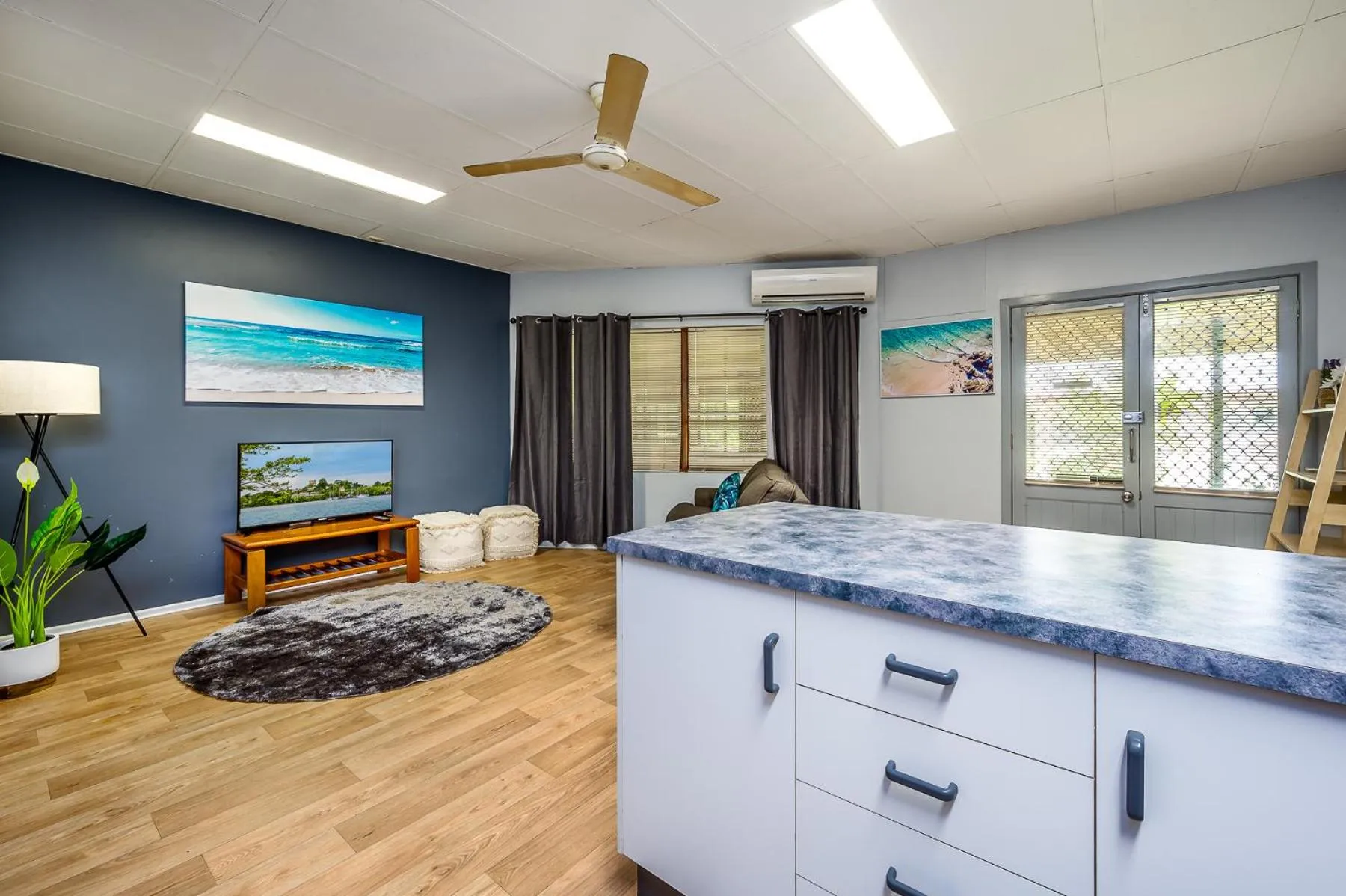 Kitchen or kitchenette in Tropical Lodge