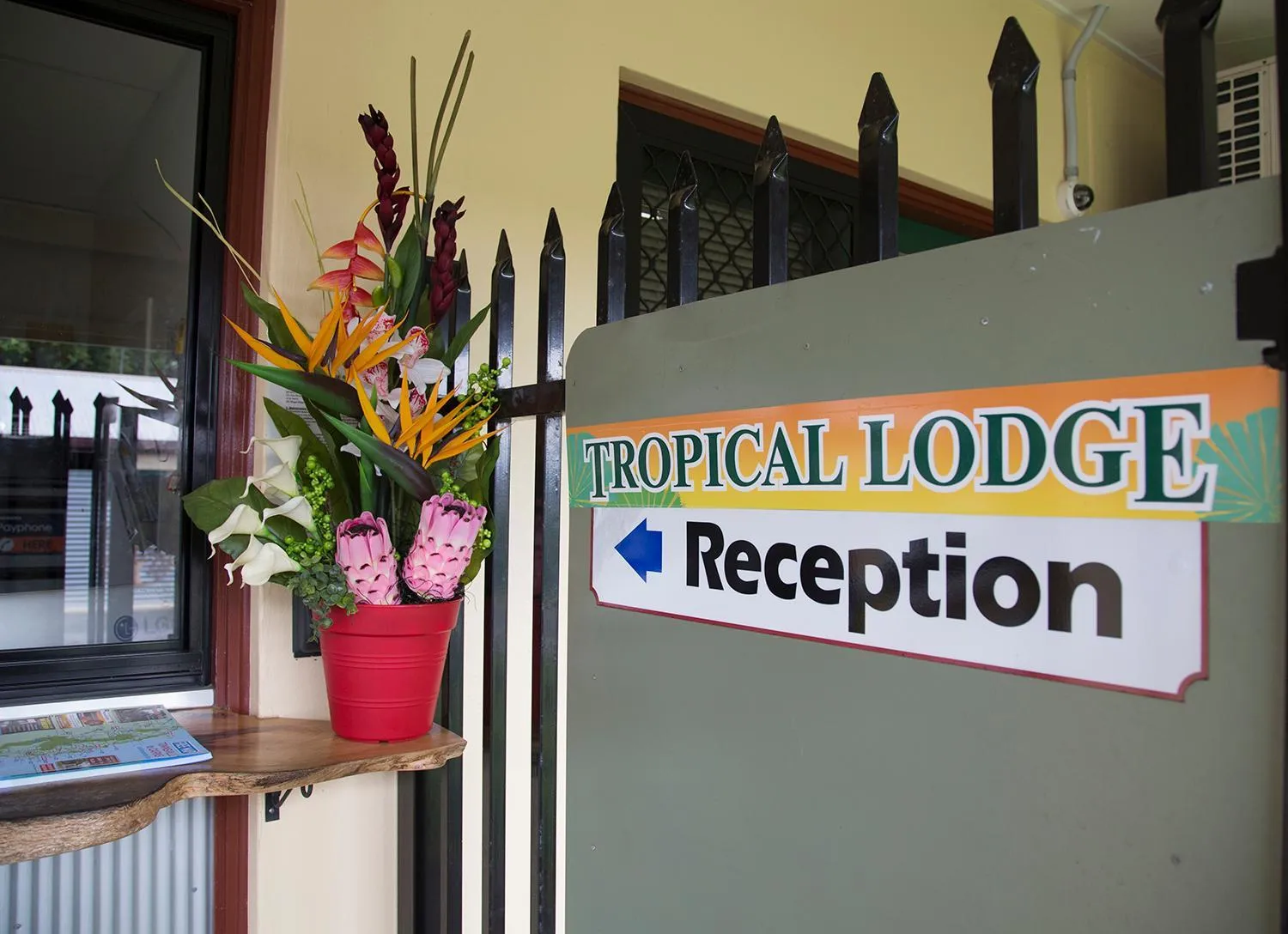 Facade/entrance in Tropical Lodge