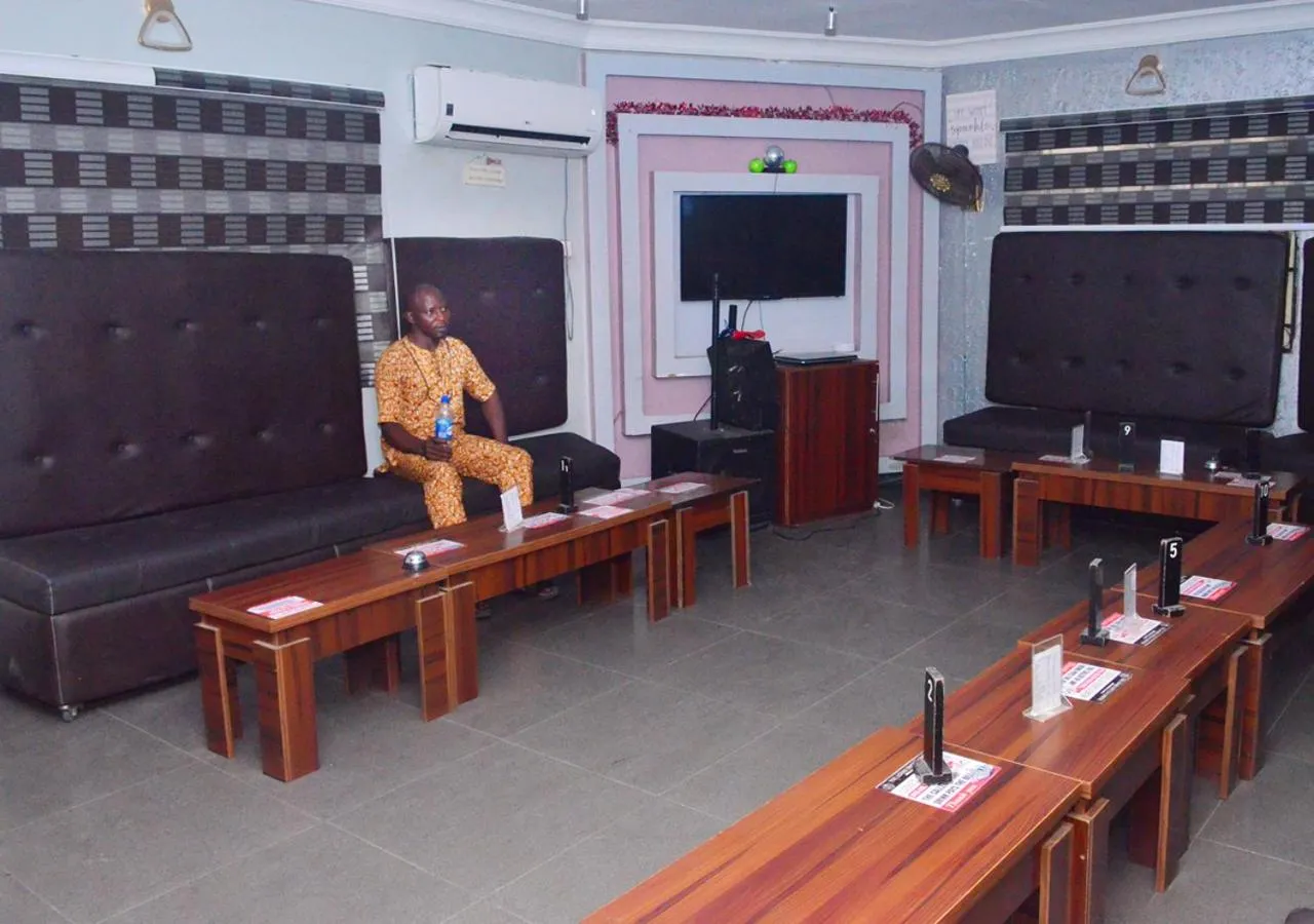 TV and multimedia in 24-7 Electricity Agore Hotels and Suites Ltd