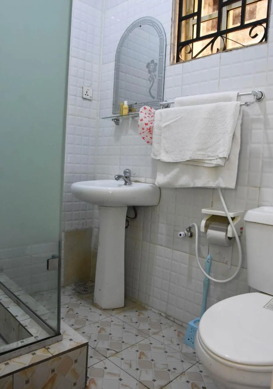 Bathroom in 24-7 Electricity Agore Hotels and Suites Ltd