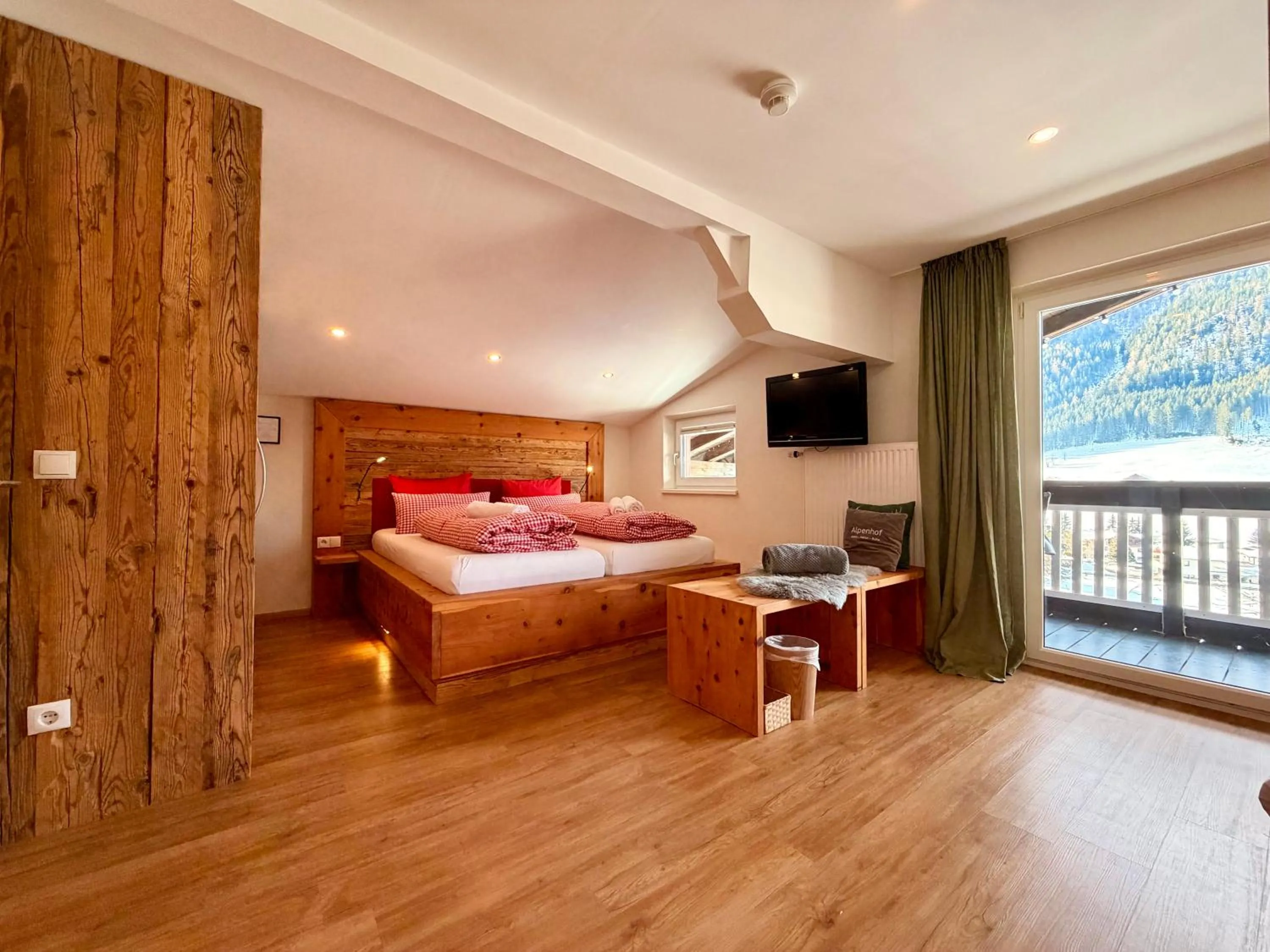Bed in Boutique Hotel Alpenhof