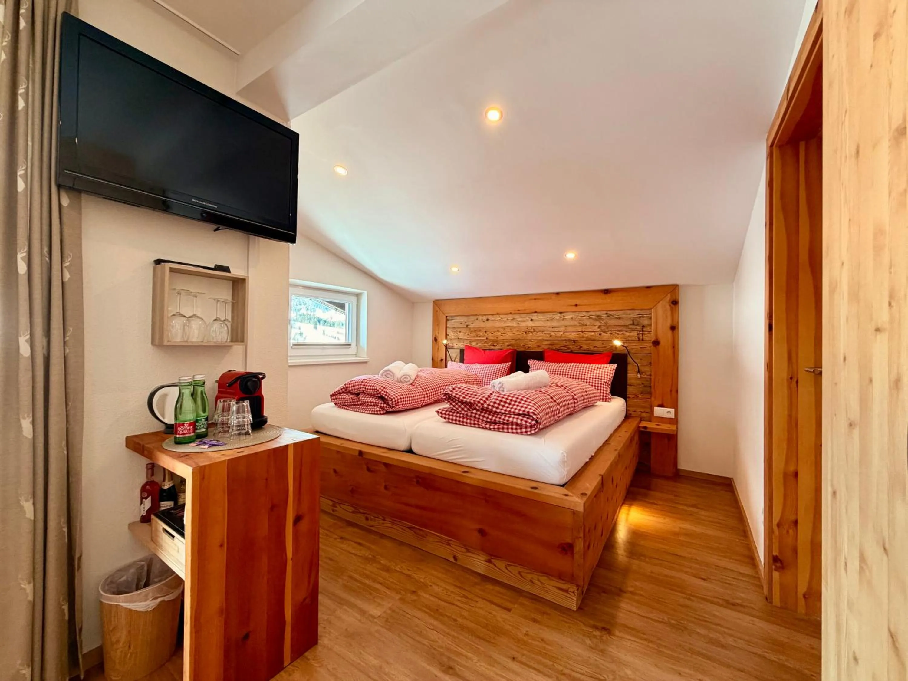 Bed in Boutique Hotel Alpenhof