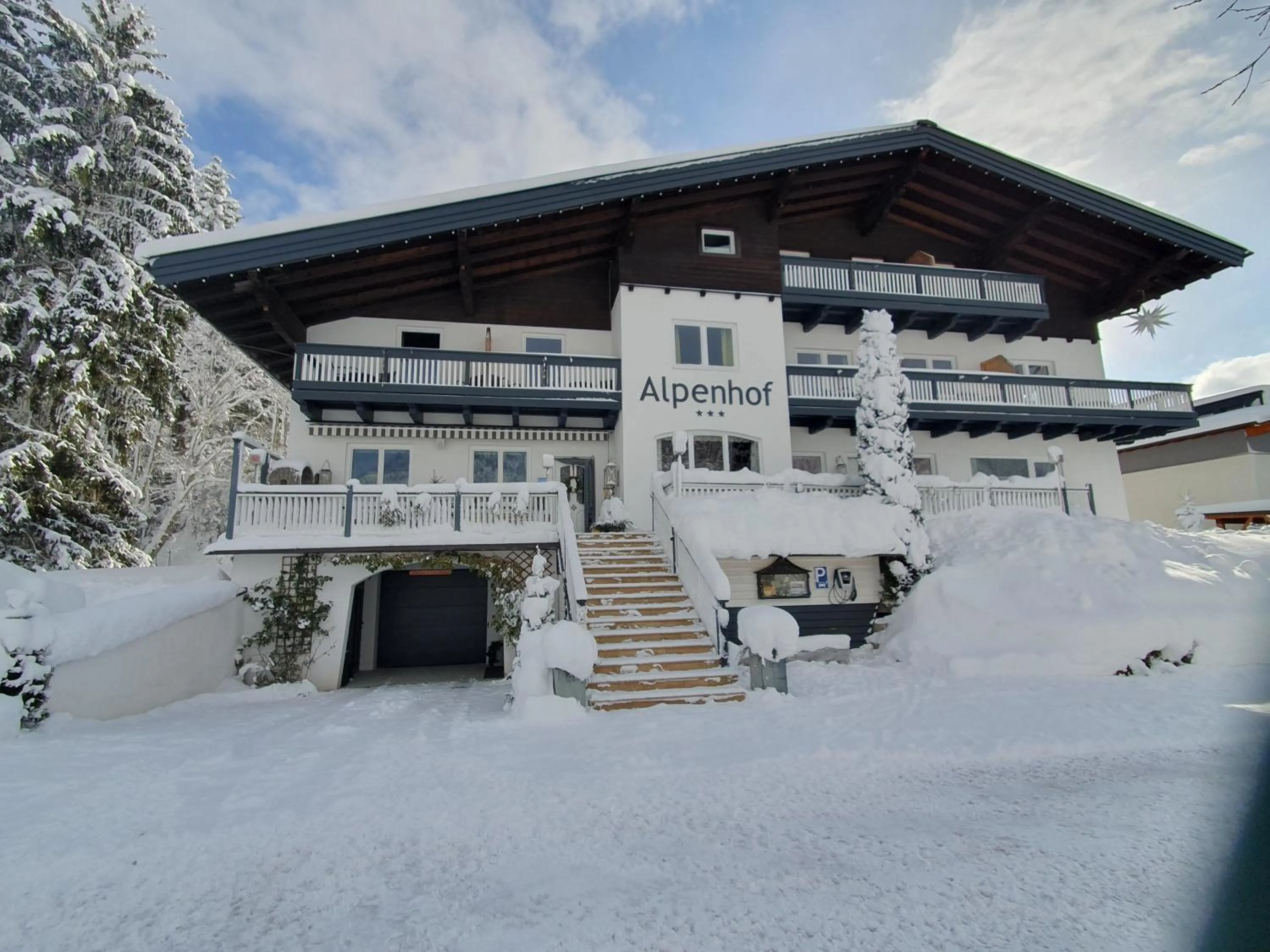 Property building in Boutique Hotel Alpenhof