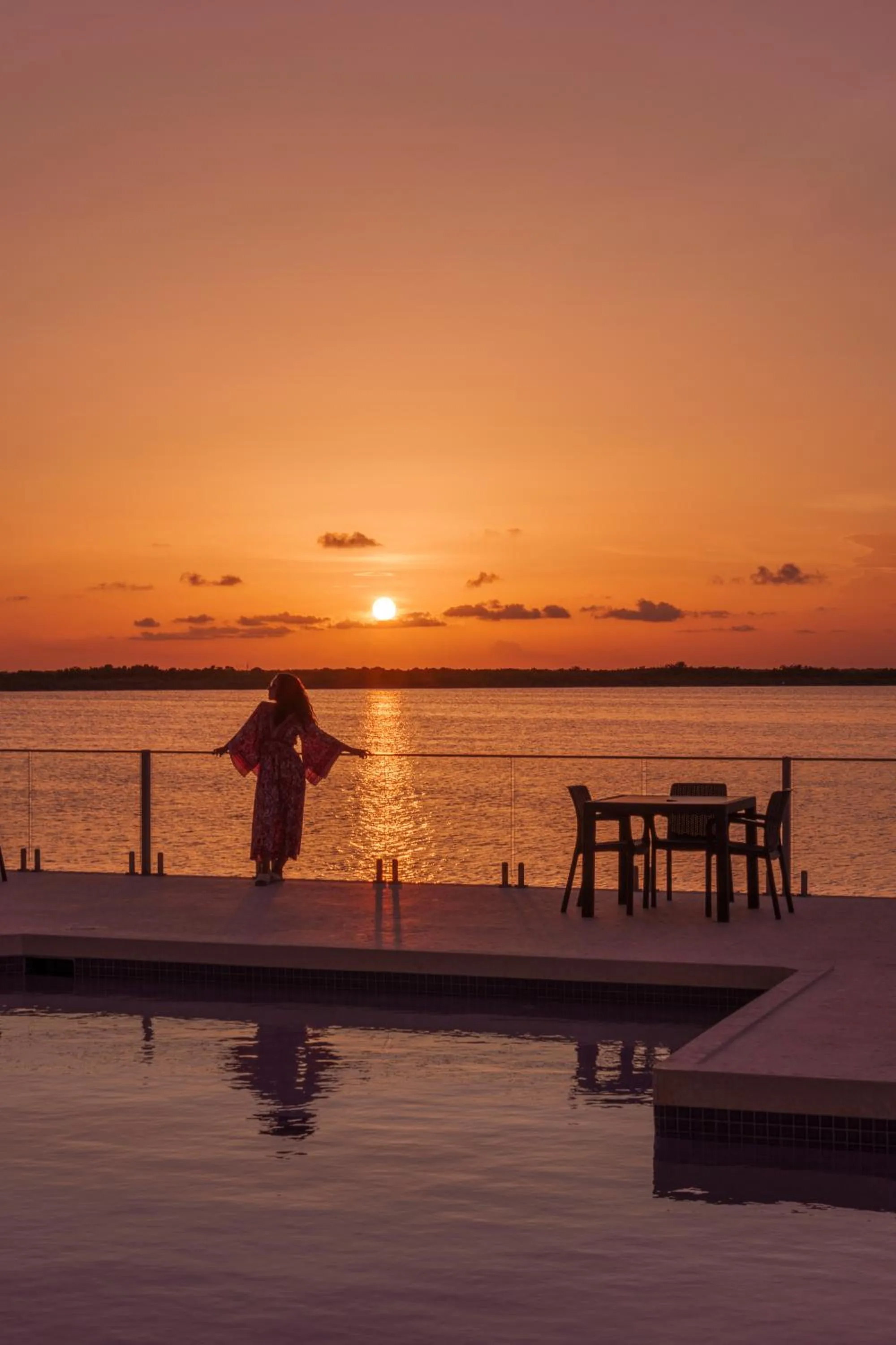 Sunset in Sunset Caribe Belize