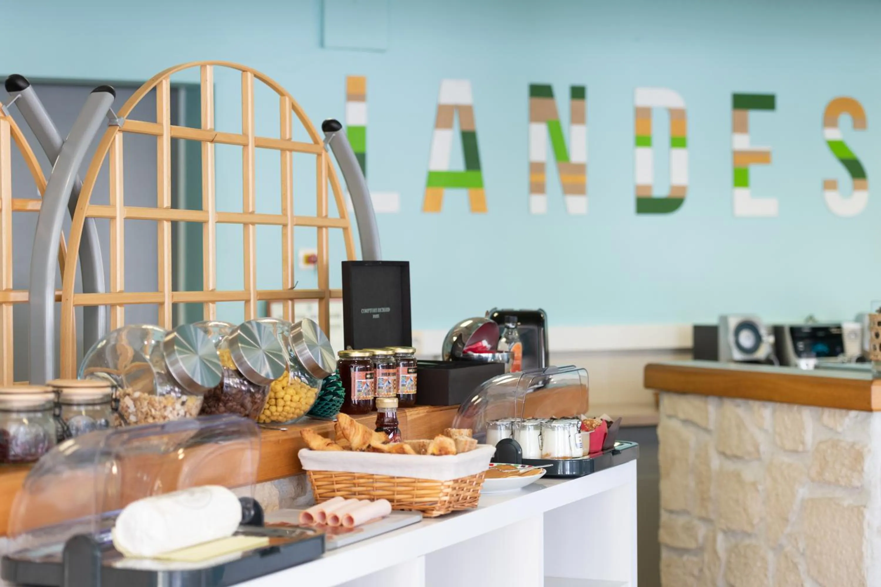 Food and drinks in Résidence Amaréna