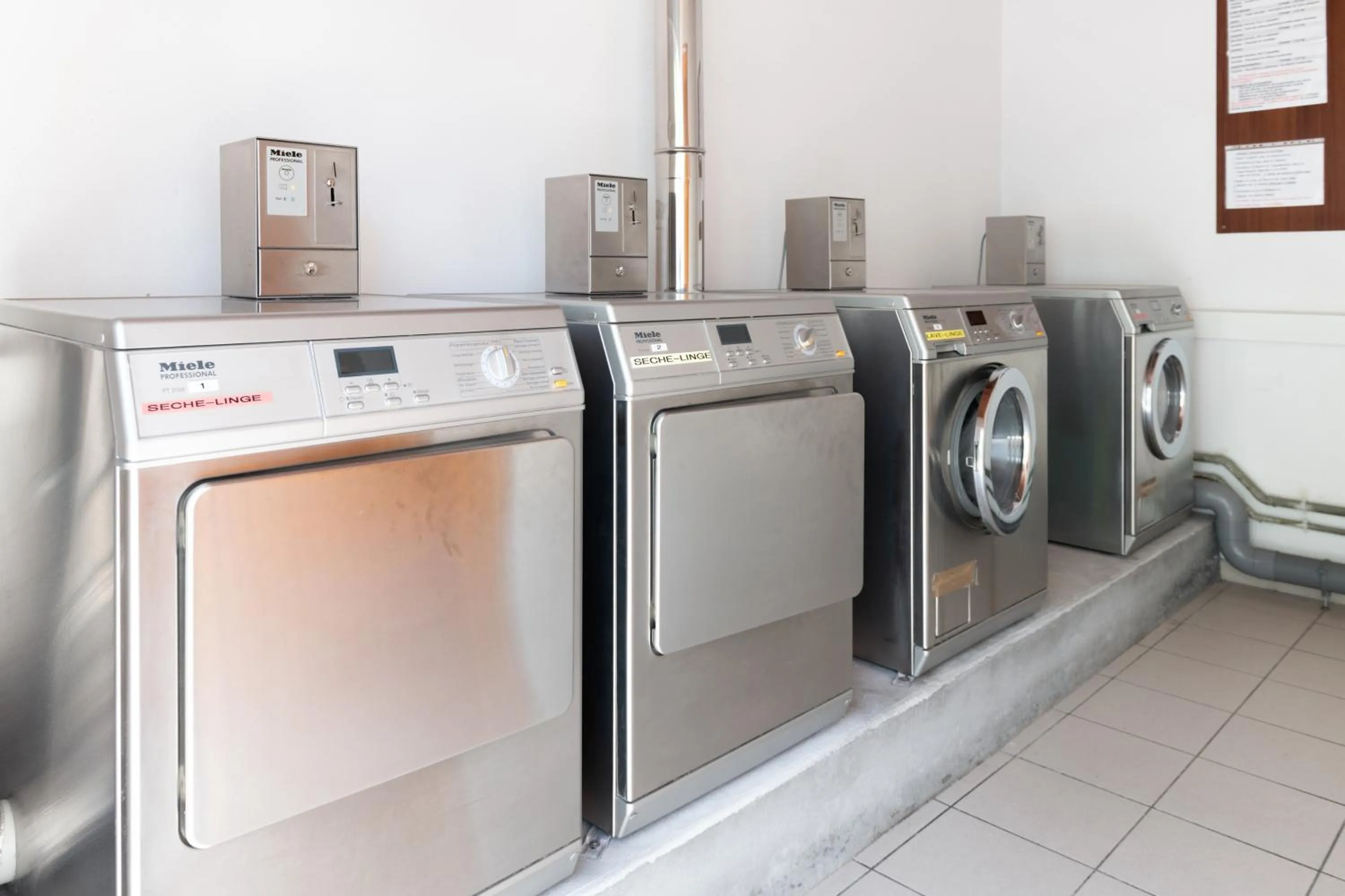 washing machine in Résidence Amaréna