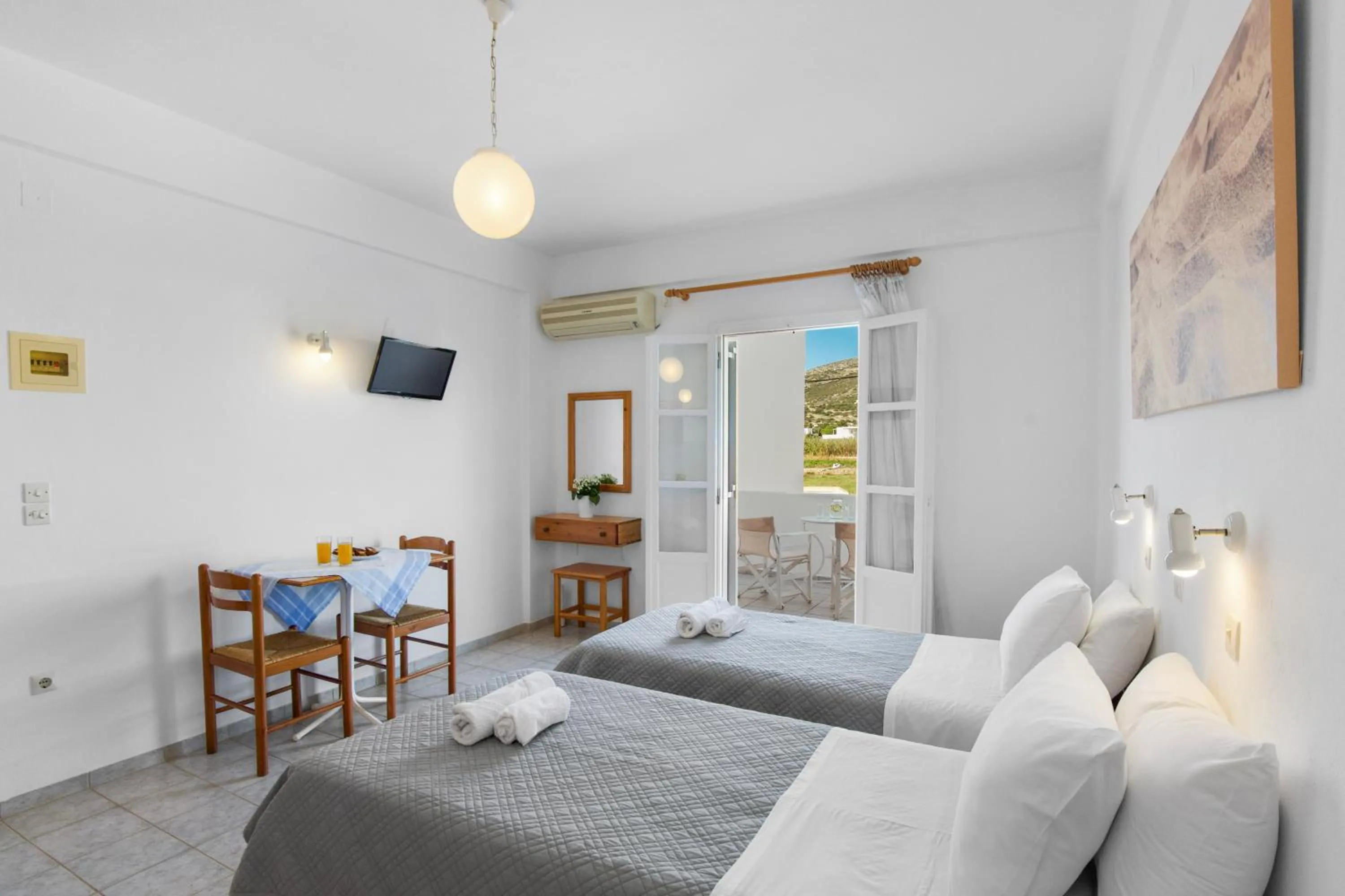 TV and multimedia, Bed in Seample studios