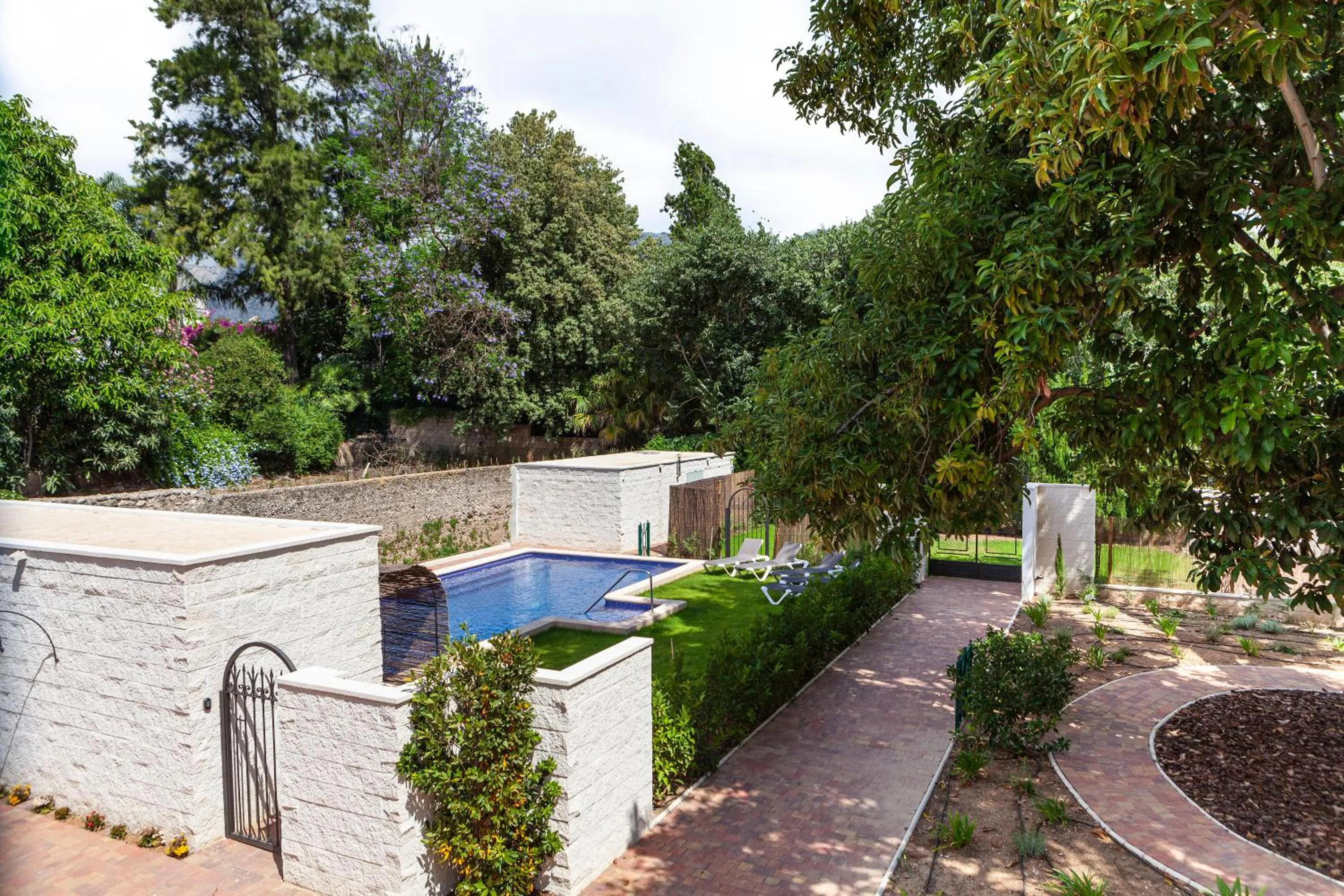 Garden view in Ad Hoc Vitae Retreats & Health Only Adults