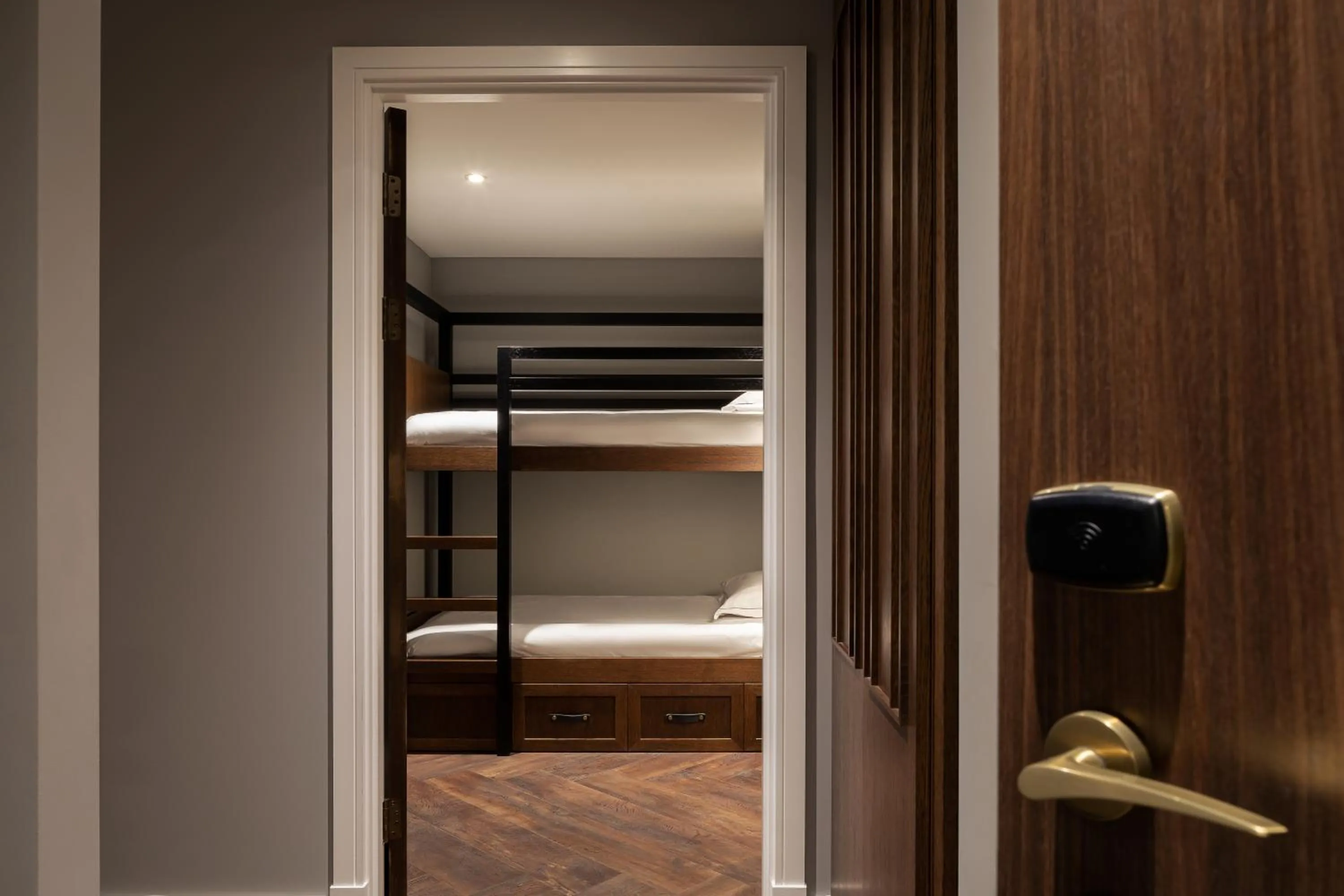 Bed in The Parkgate Hotel