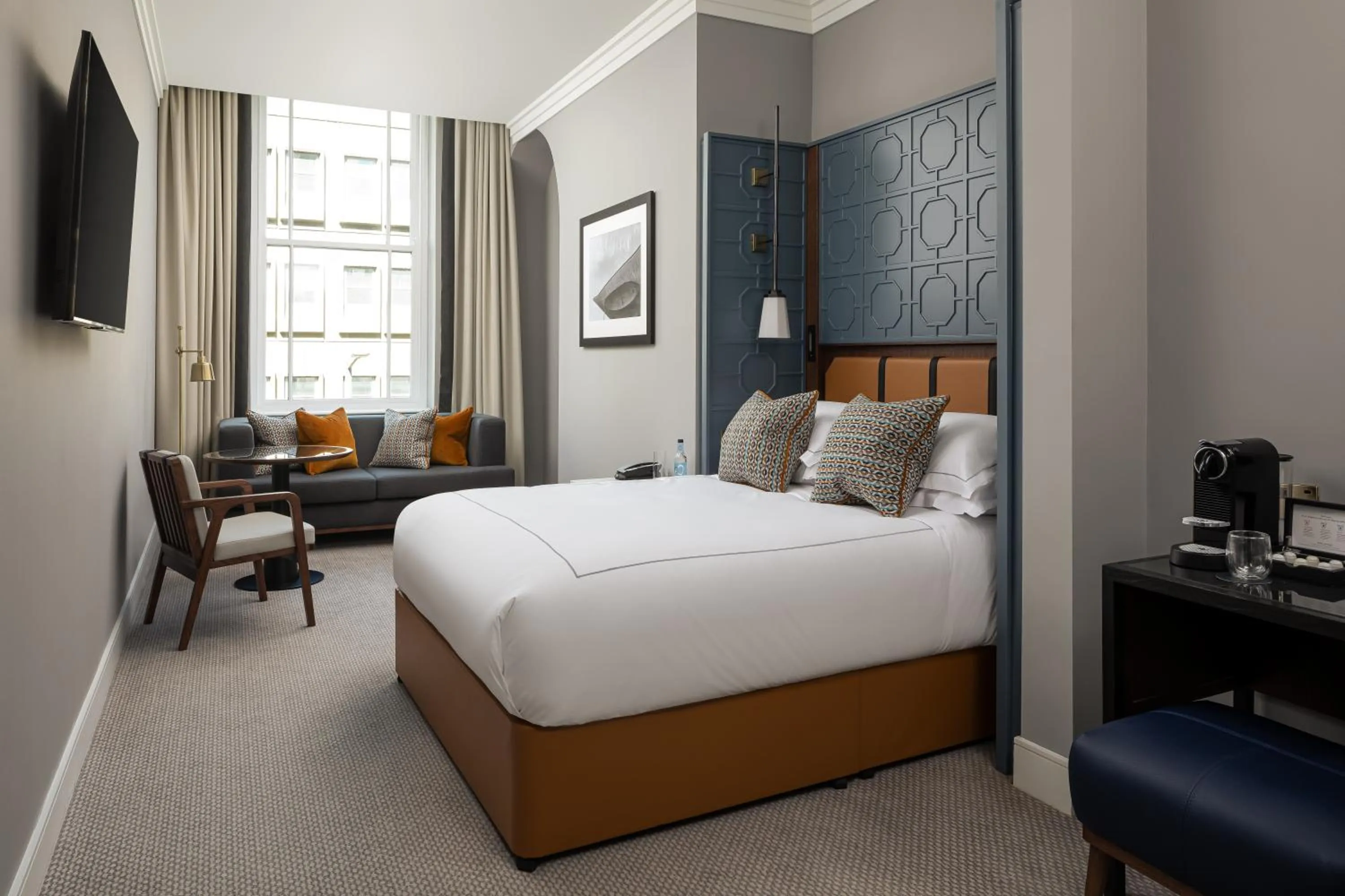 Bed in The Parkgate Hotel